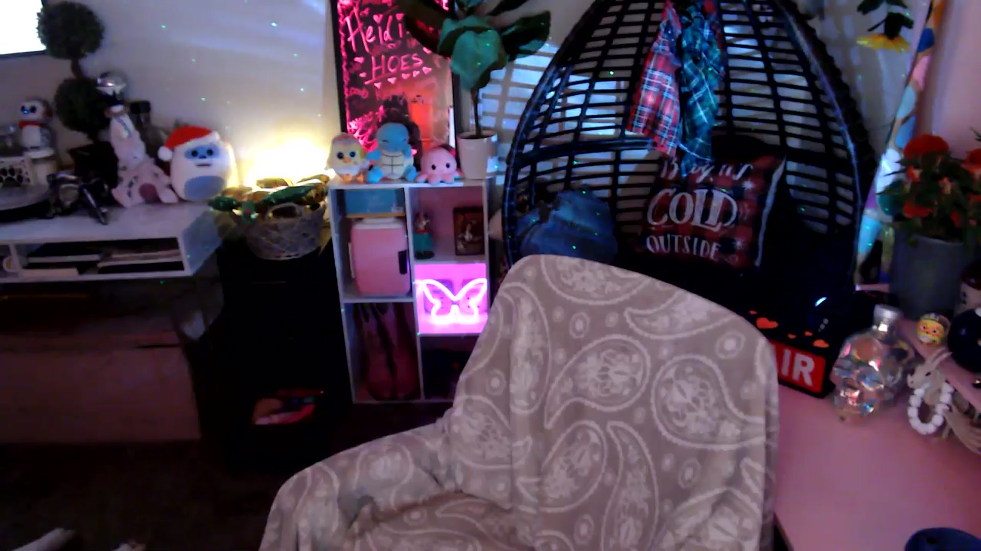 Gallery image thumbnail from HeidiKlumsy's myfreecams stream on, 11/11/2025, 22:34 image 7 of 20