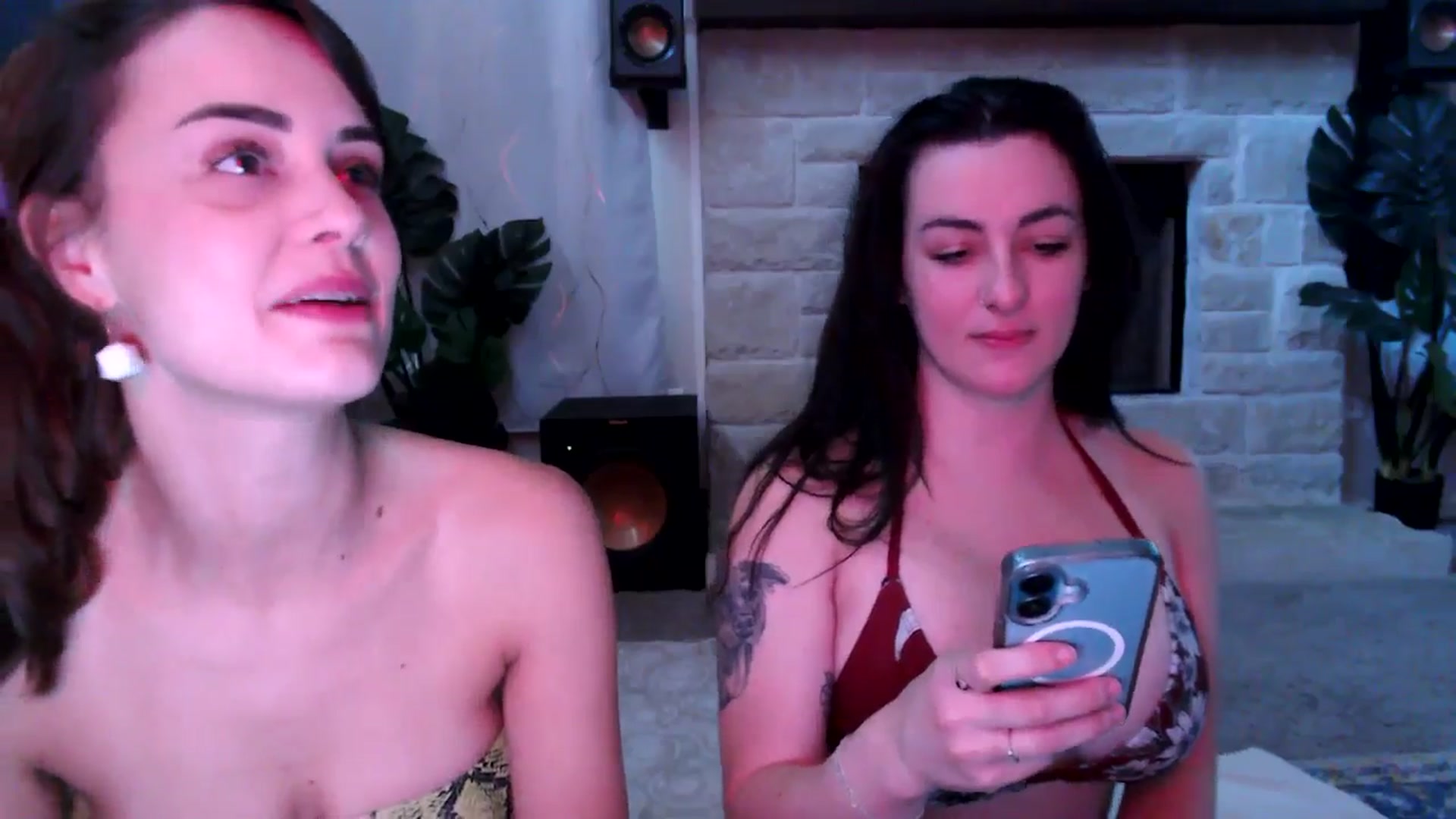 Gallery image thumbnail from HeidiKlumsy's myfreecams stream on, 11/12/2025, 20:59 image 15 of 20