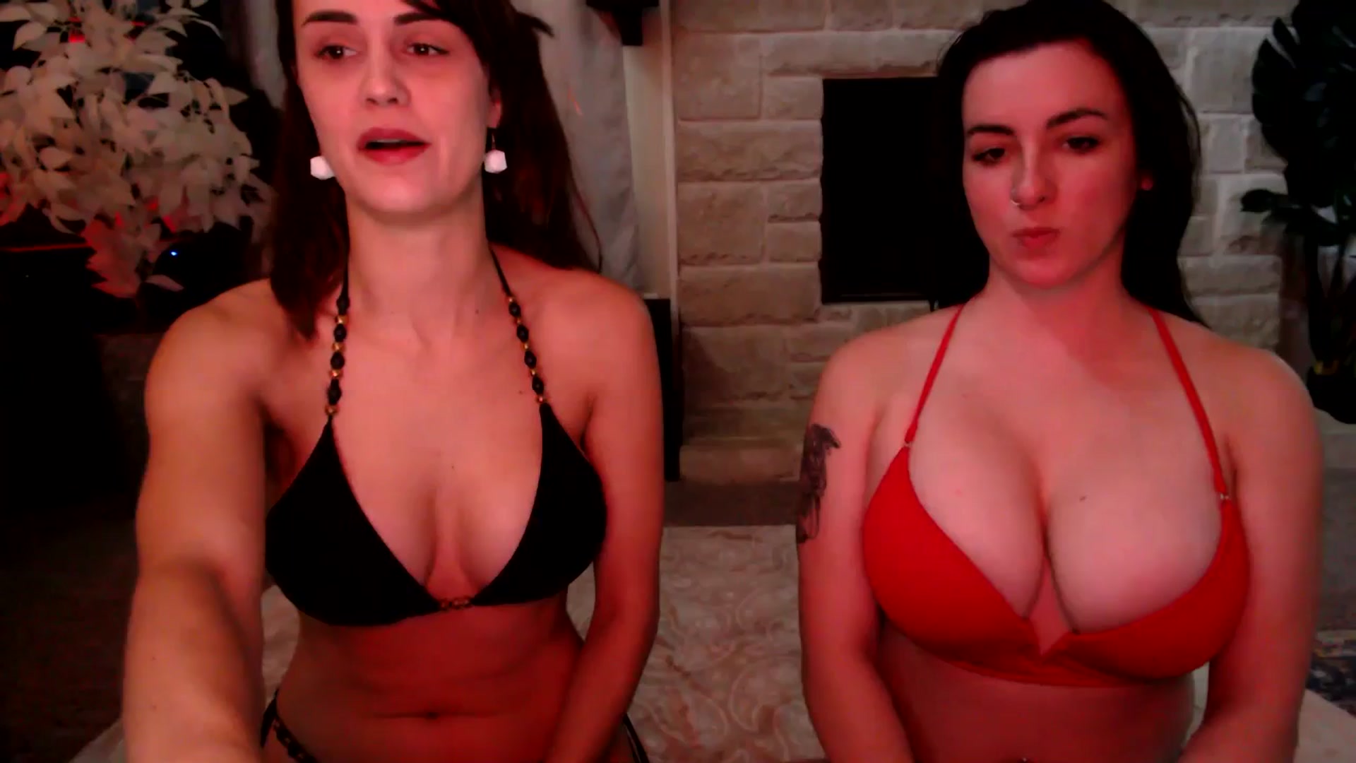 Gallery image thumbnail from HeidiKlumsy's myfreecams stream on, 11/12/2025, 21:40 image 12 of 20
