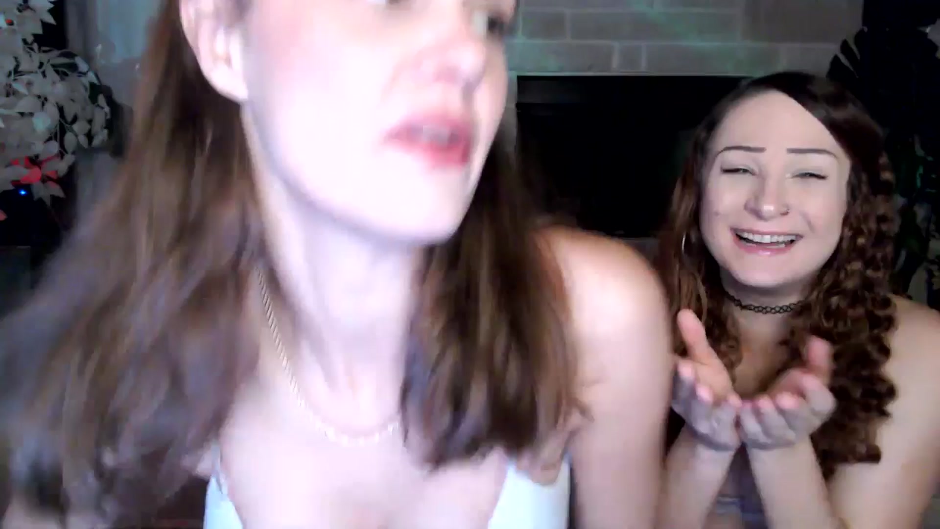 Gallery image thumbnail from HeidiKlumsy's myfreecams stream on, 11/14/2025, 03:35 image 12 of 20