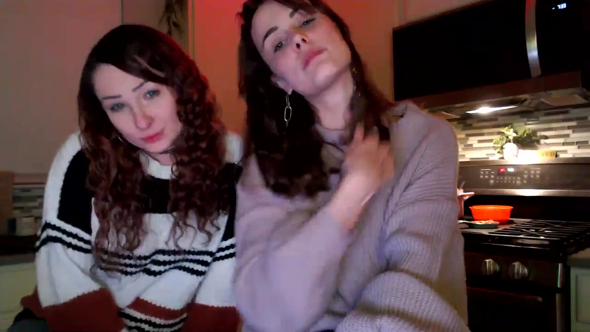 Gallery image thumbnail from HeidiKlumsy's myfreecams stream on, 11/15/2025, 01:45 image 9 of 20