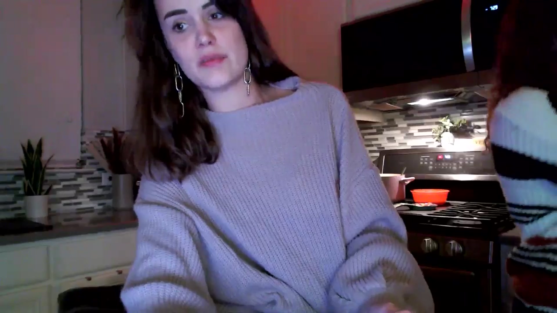 Gallery image thumbnail from HeidiKlumsy's myfreecams stream on, 11/15/2025, 01:45 image 3 of 20
