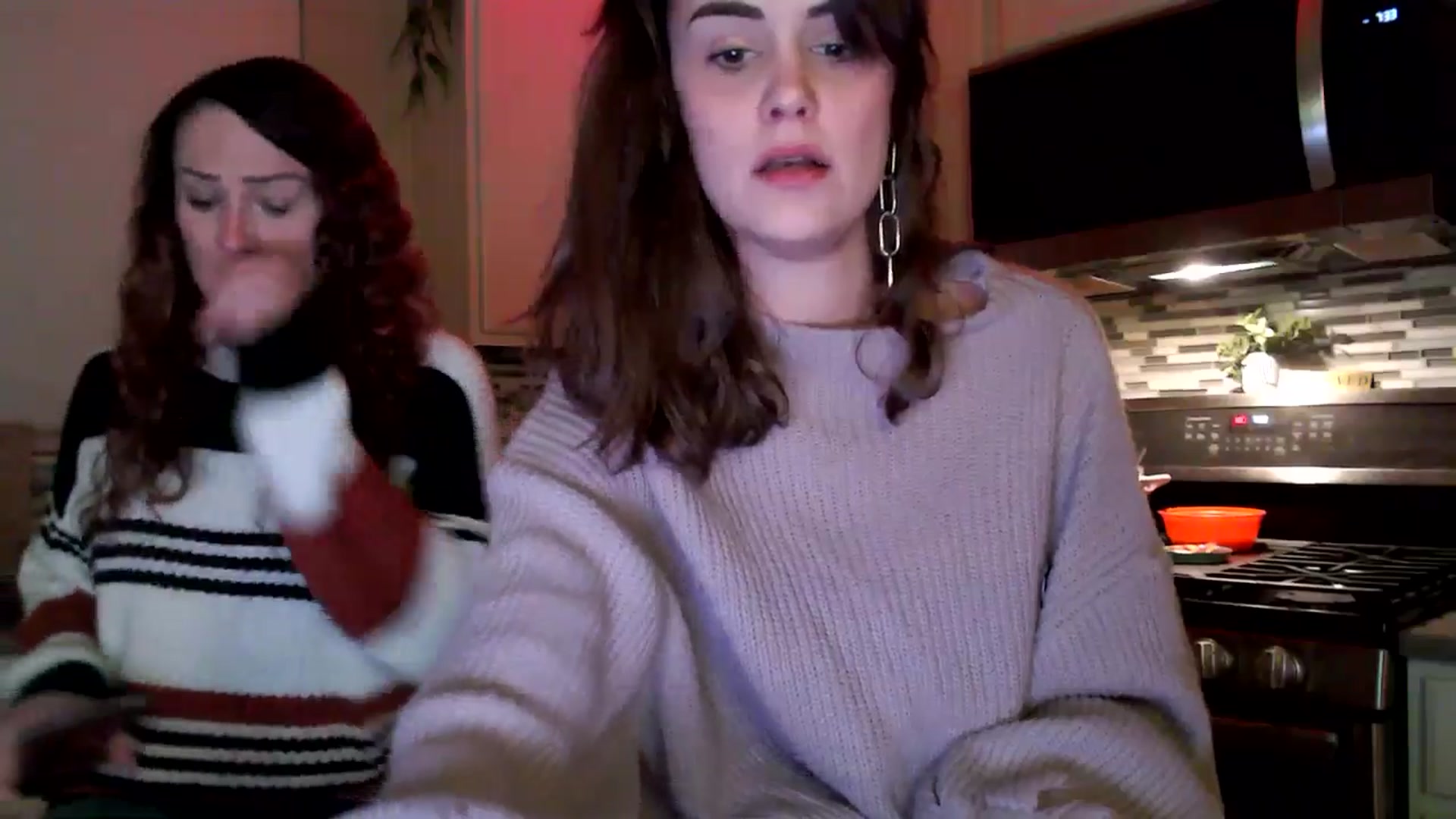 Gallery image thumbnail from HeidiKlumsy's myfreecams stream on, 11/15/2025, 01:45 image 8 of 20