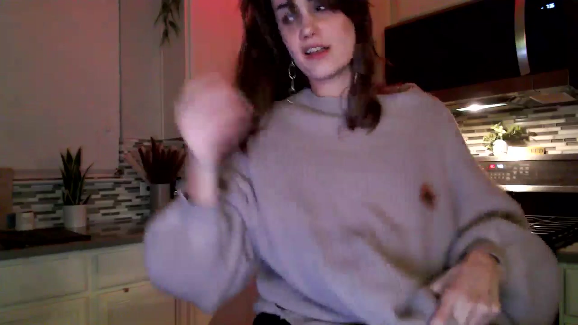 Gallery image thumbnail from HeidiKlumsy's myfreecams stream on, 11/15/2025, 01:45 image 13 of 20