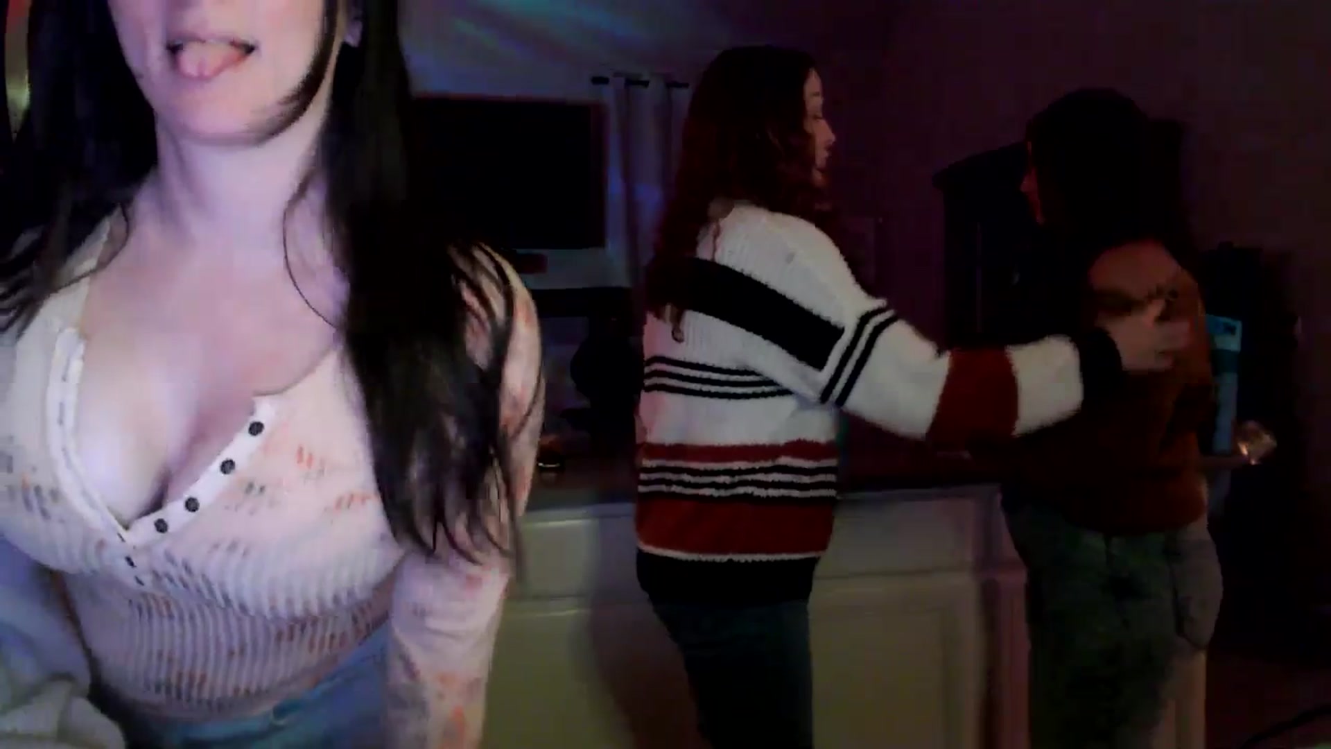 Gallery image thumbnail from HeidiKlumsy's myfreecams stream on, 11/15/2025, 02:34 image 14 of 20