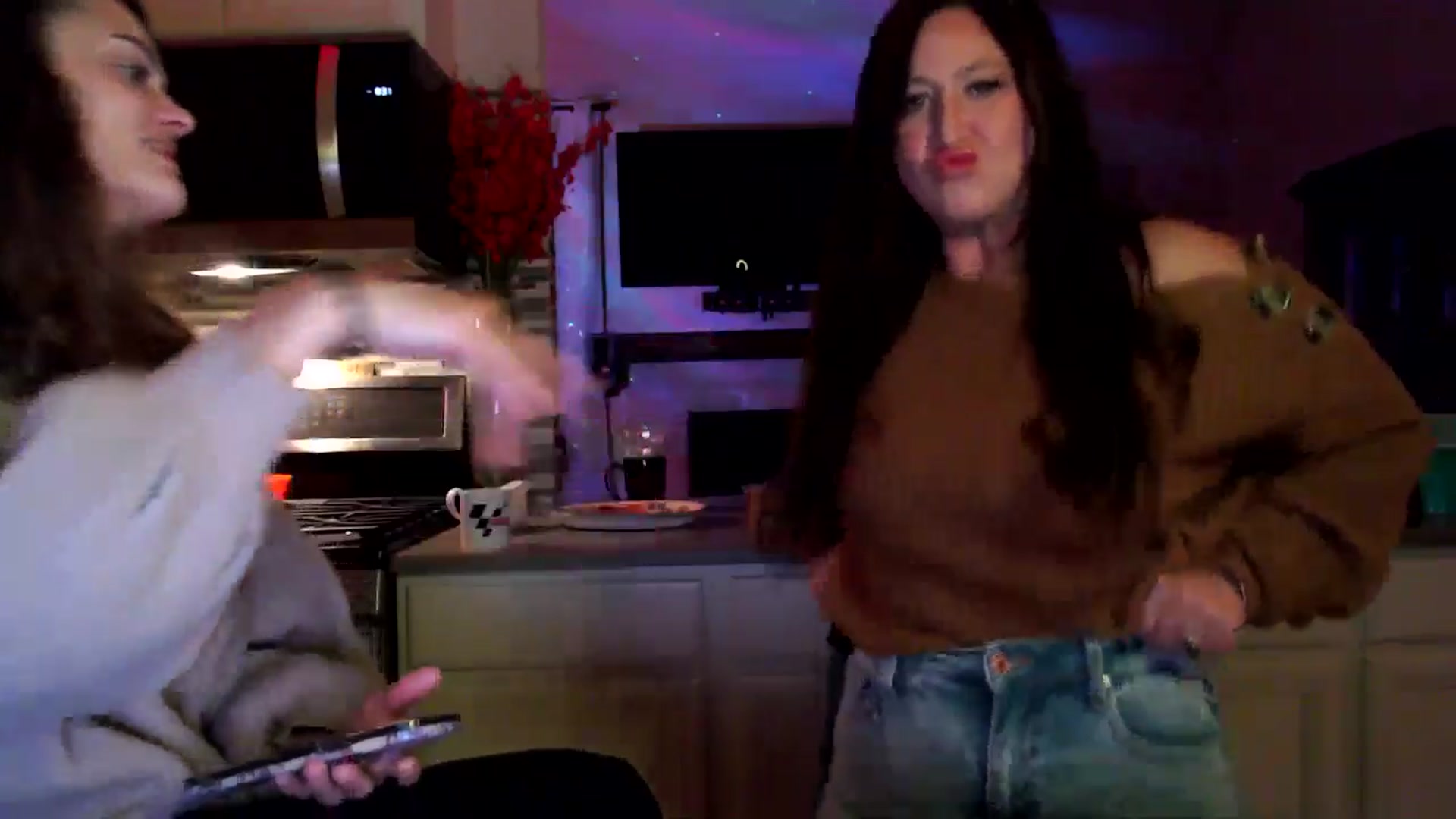 Gallery image thumbnail from HeidiKlumsy's myfreecams stream on, 11/15/2025, 02:34 image 18 of 20