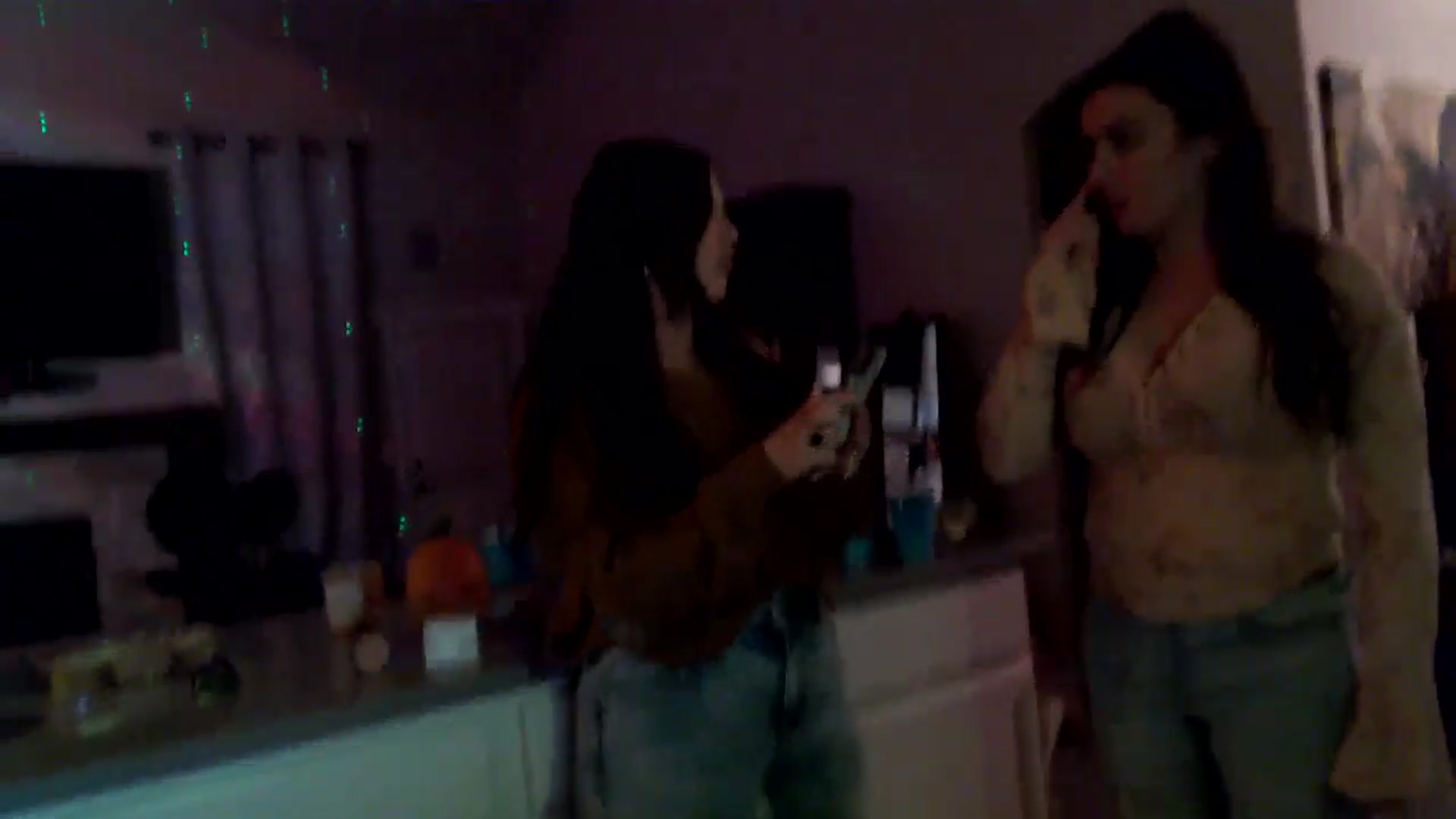 Gallery image thumbnail from HeidiKlumsy's myfreecams stream on, 11/15/2025, 02:34 image 10 of 20