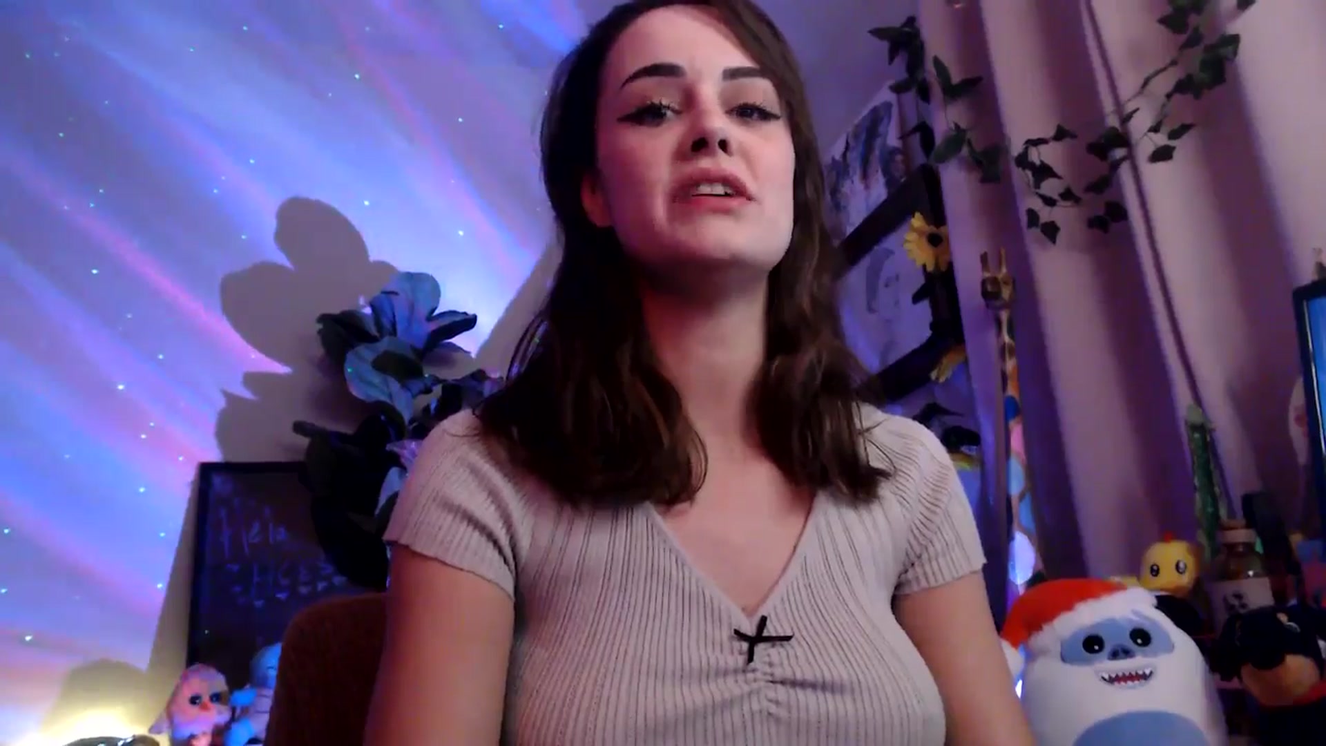 Gallery image thumbnail from HeidiKlumsy's myfreecams stream on, 11/19/2025, 06:32 image 12 of 20