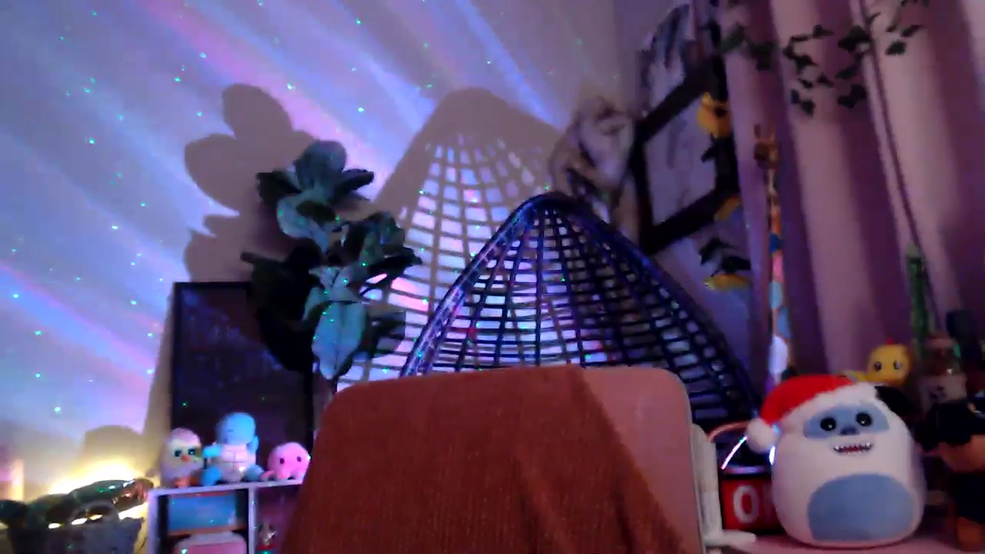Gallery image thumbnail from HeidiKlumsy's myfreecams stream on, 11/19/2025, 06:32 image 14 of 20