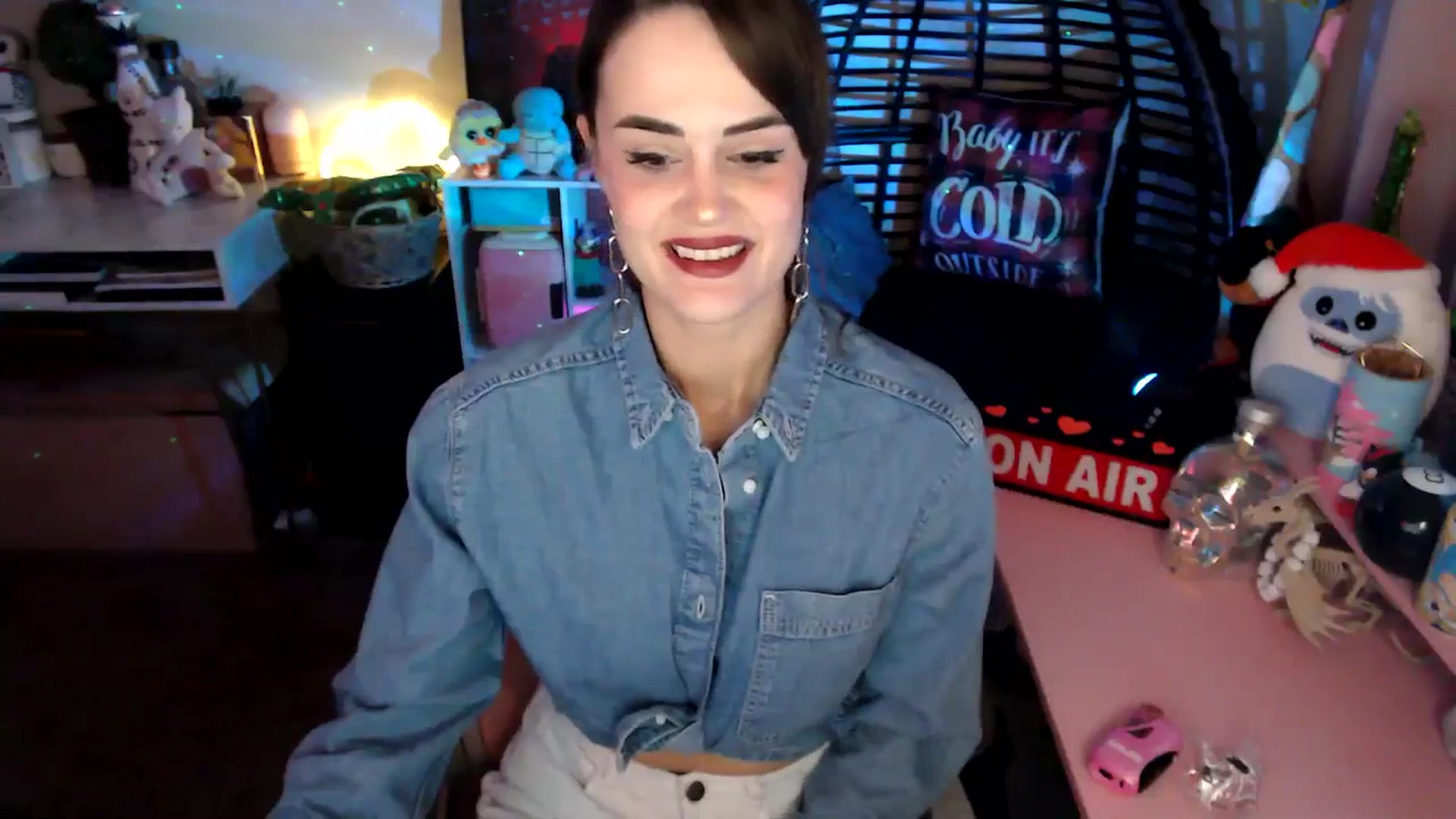 Gallery image thumbnail from HeidiKlumsy's myfreecams stream on, 11/20/2025, 06:25 image 3 of 20