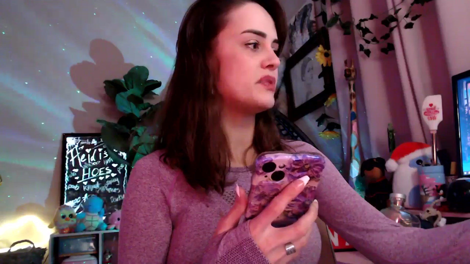 Gallery image thumbnail from HeidiKlumsy's myfreecams stream on, 11/21/2025, 01:01 image 14 of 20