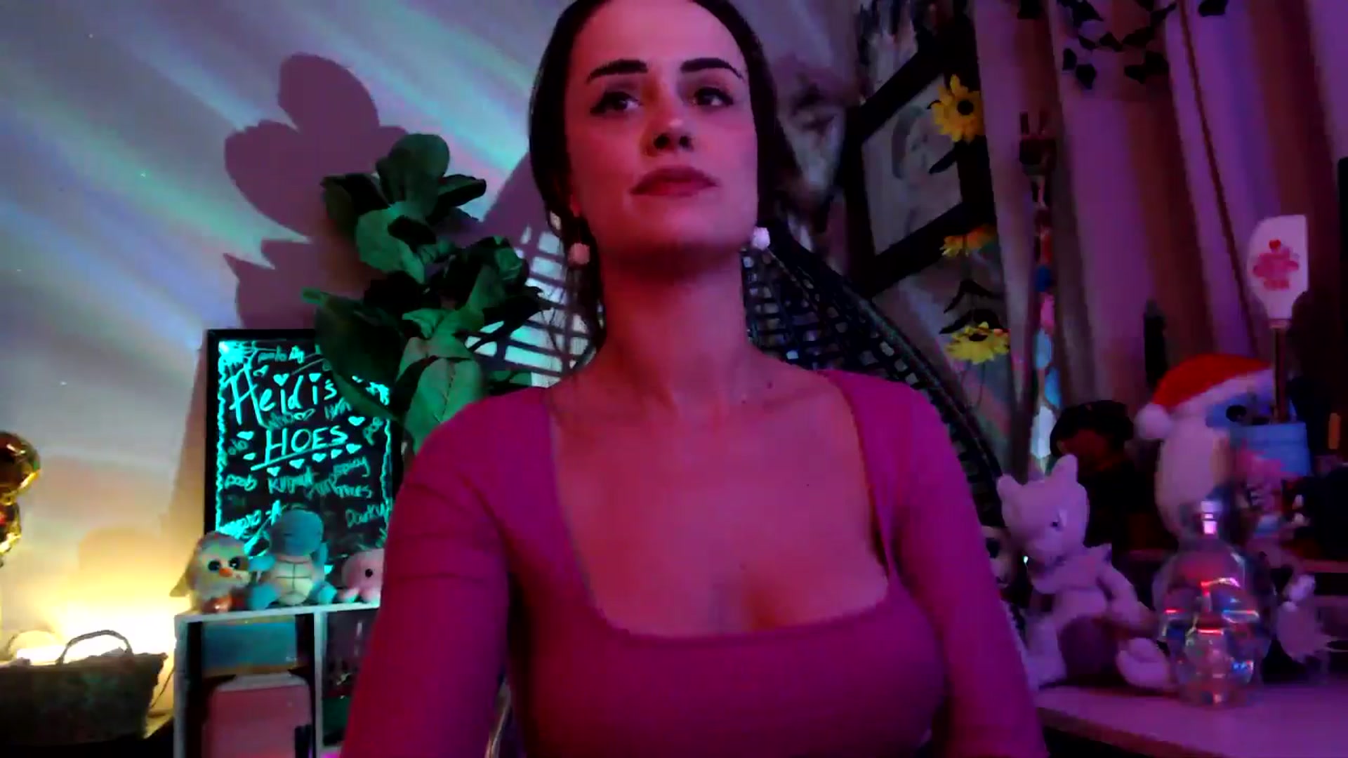 Gallery image thumbnail from HeidiKlumsy's myfreecams stream on, 11/21/2025, 01:55 image 12 of 20