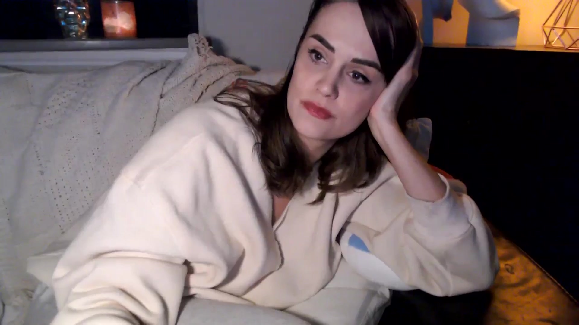 Gallery image thumbnail from HeidiKlumsy's myfreecams stream on, 11/21/2025, 07:39 image 6 of 20