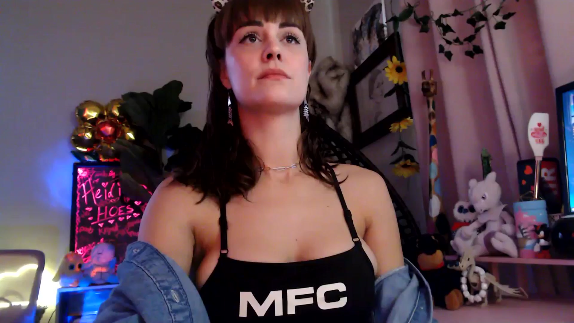 Gallery image thumbnail from HeidiKlumsy's myfreecams stream on, 11/22/2025, 23:07 image 16 of 20