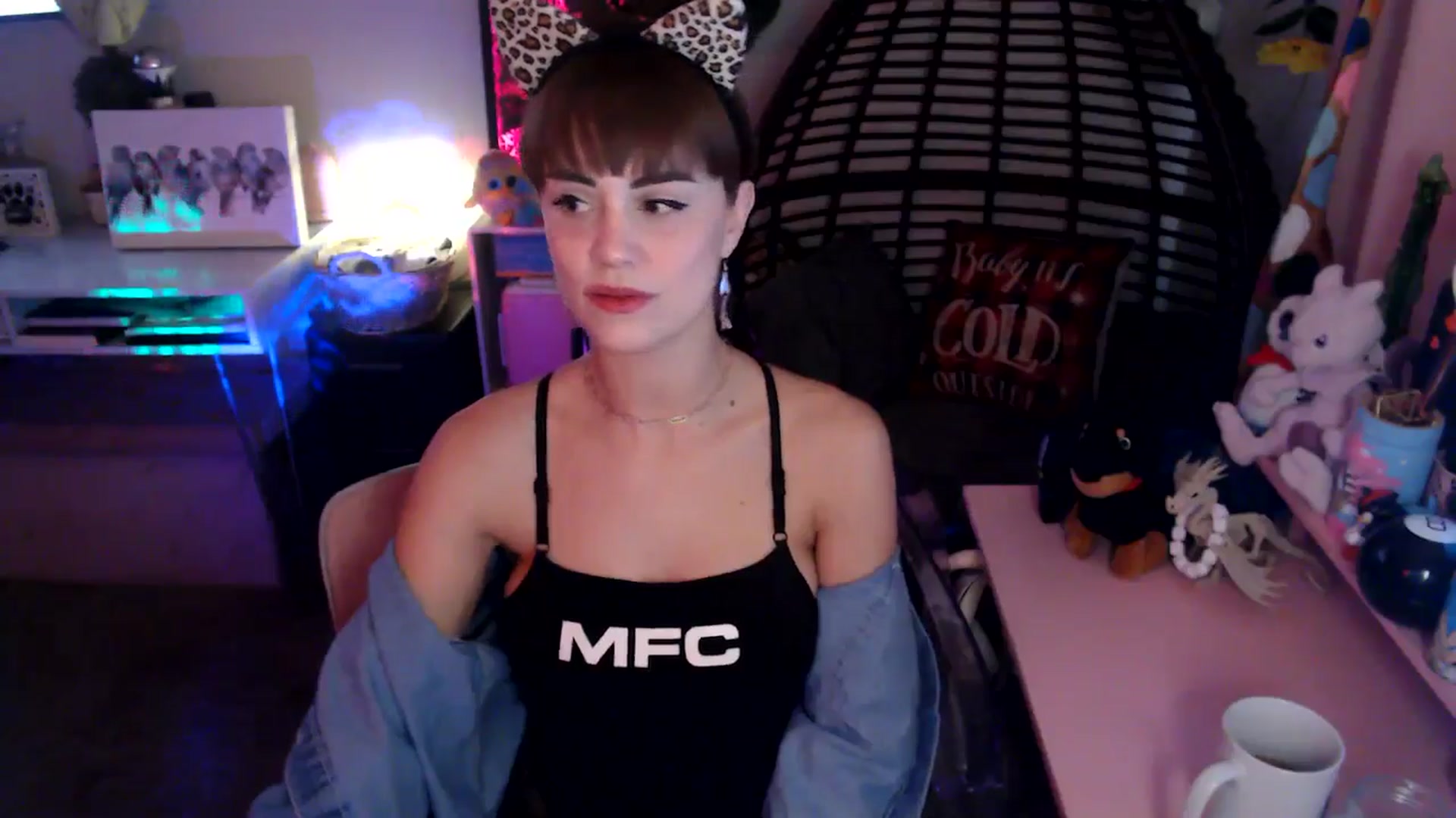 Gallery image thumbnail from HeidiKlumsy's myfreecams stream on, 11/22/2025, 23:07 image 3 of 20