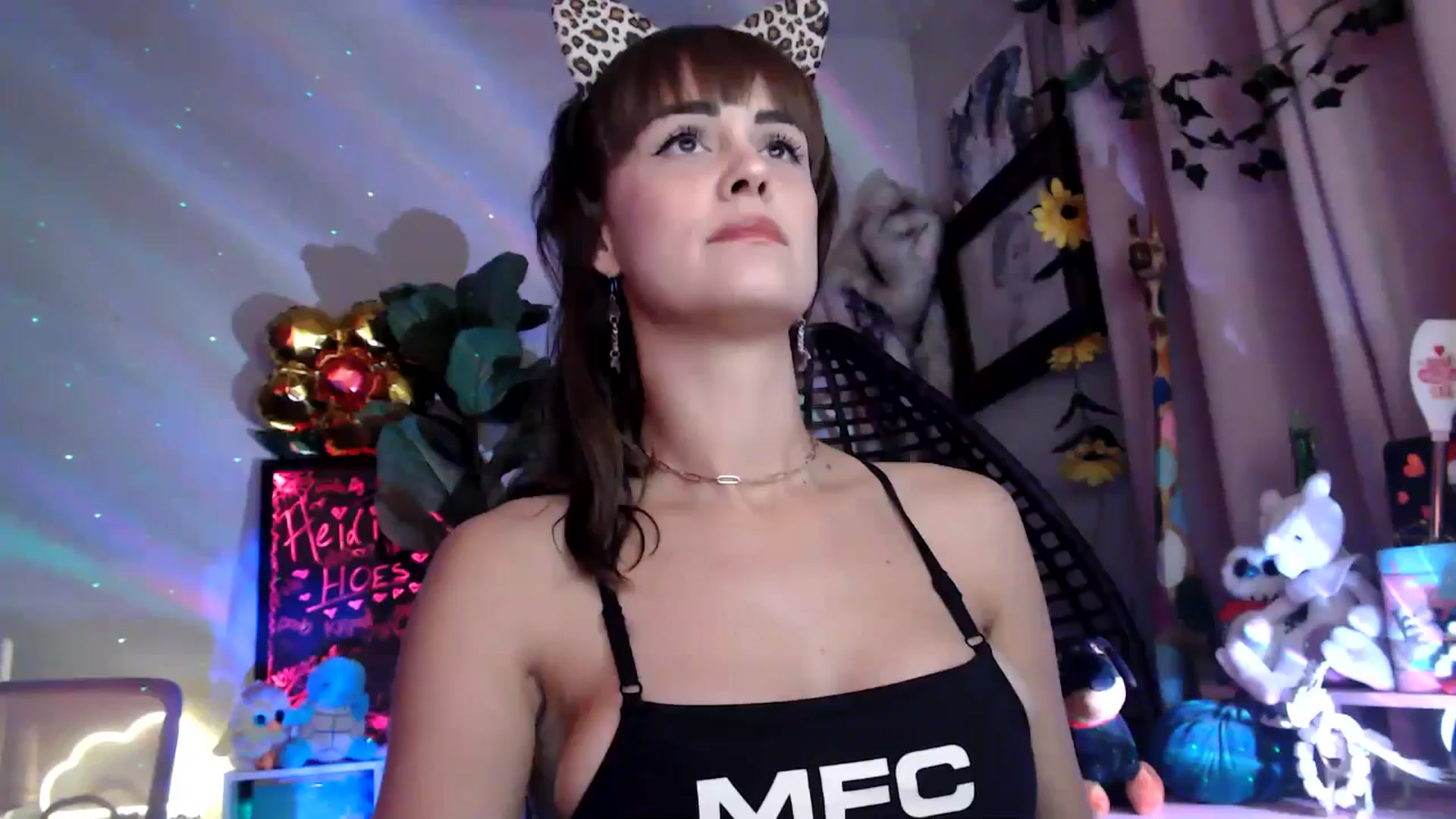 Gallery image thumbnail from HeidiKlumsy's myfreecams stream on, 11/23/2025, 24:26 image 6 of 20