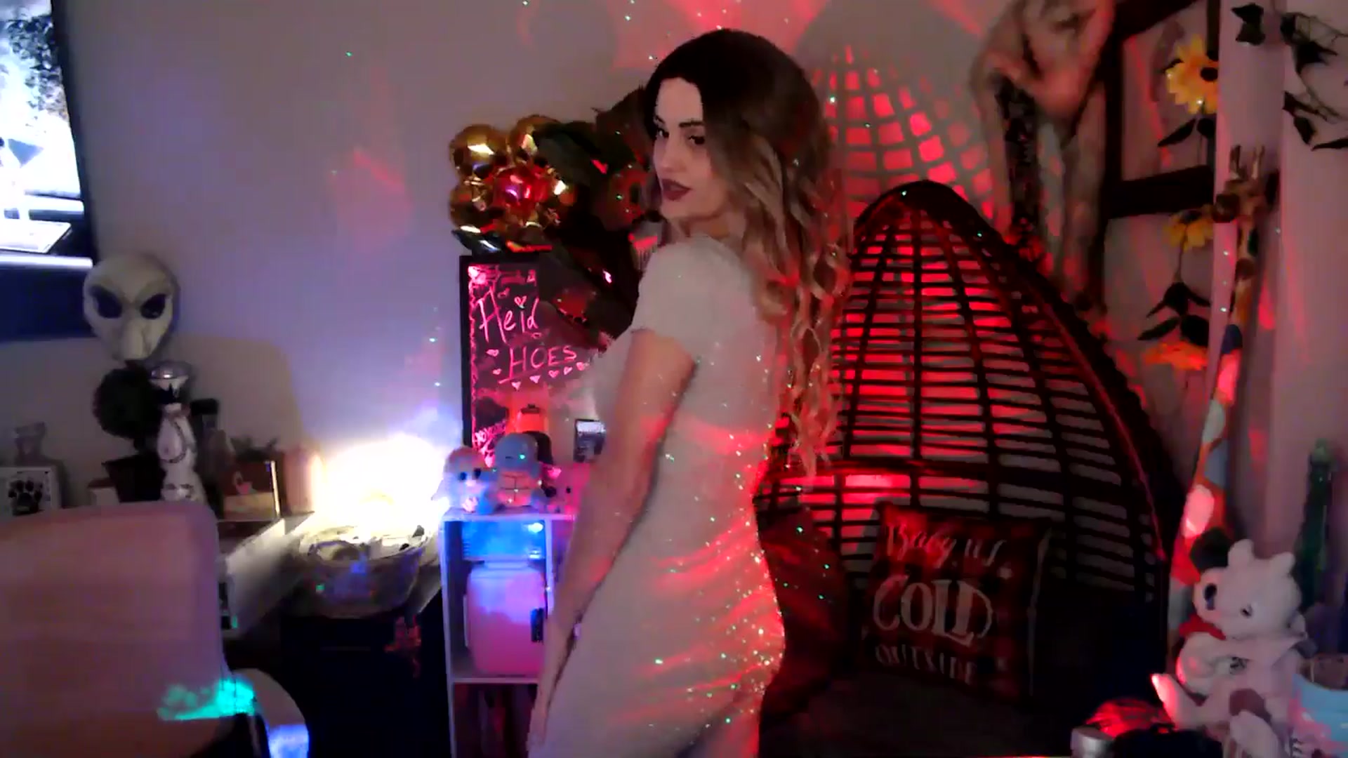 Gallery image thumbnail from HeidiKlumsy's myfreecams stream on, 11/23/2025, 03:28 image 4 of 20