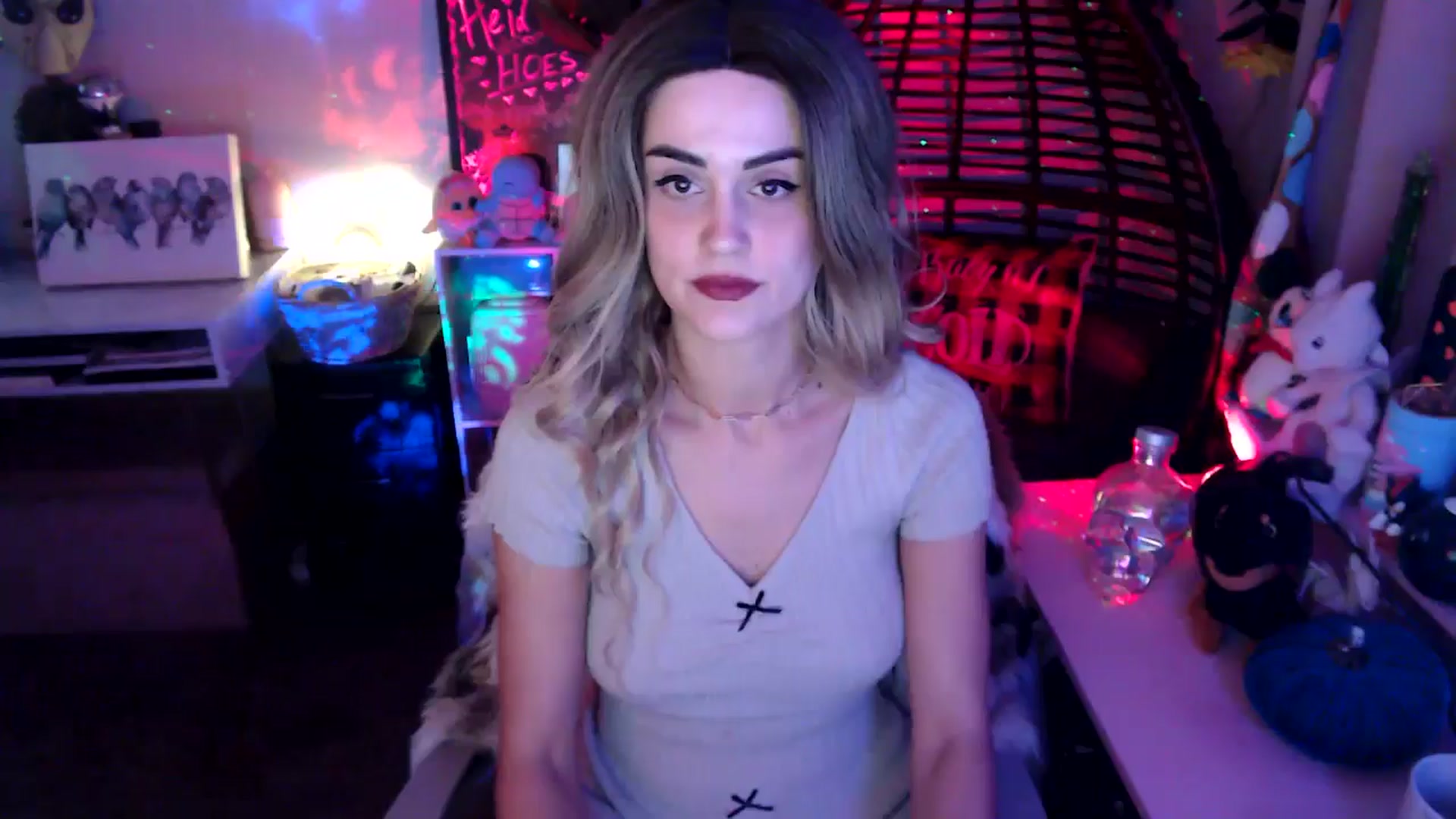 Gallery image thumbnail from HeidiKlumsy's myfreecams stream on, 11/23/2025, 04:48 image 4 of 20