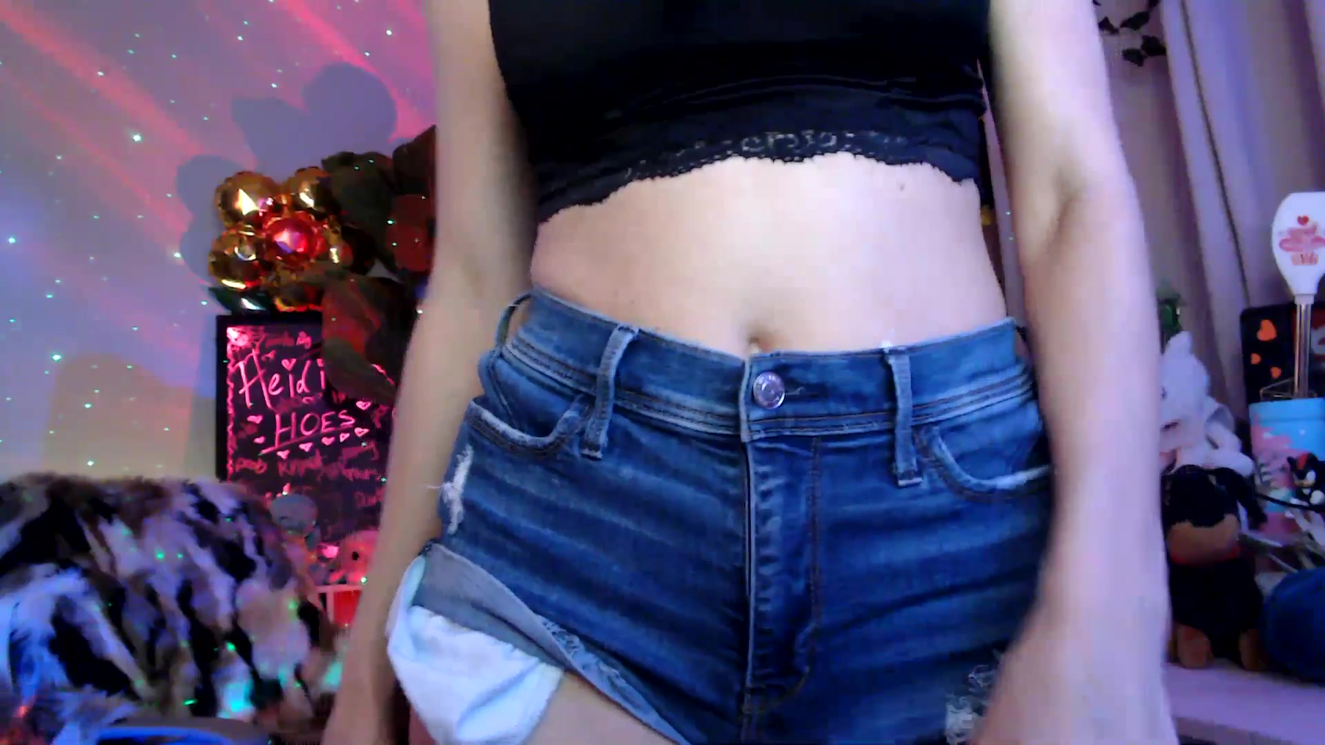Gallery image thumbnail from HeidiKlumsy's myfreecams stream on, 11/23/2025, 06:18 image 12 of 20