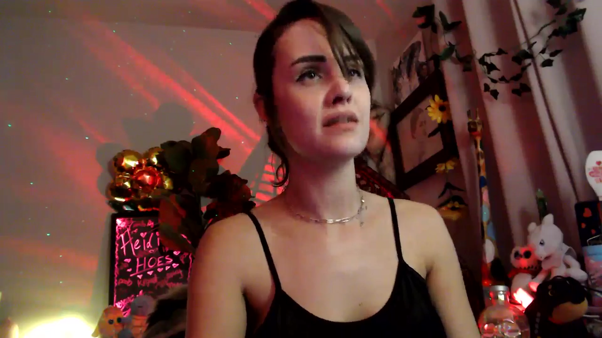 Gallery image thumbnail from HeidiKlumsy's myfreecams stream on, 11/23/2025, 06:56 image 15 of 20