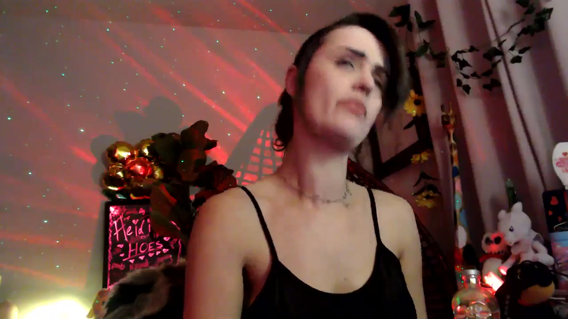 Gallery image thumbnail from HeidiKlumsy's myfreecams stream on, 11/23/2025, 06:56 image 17 of 20