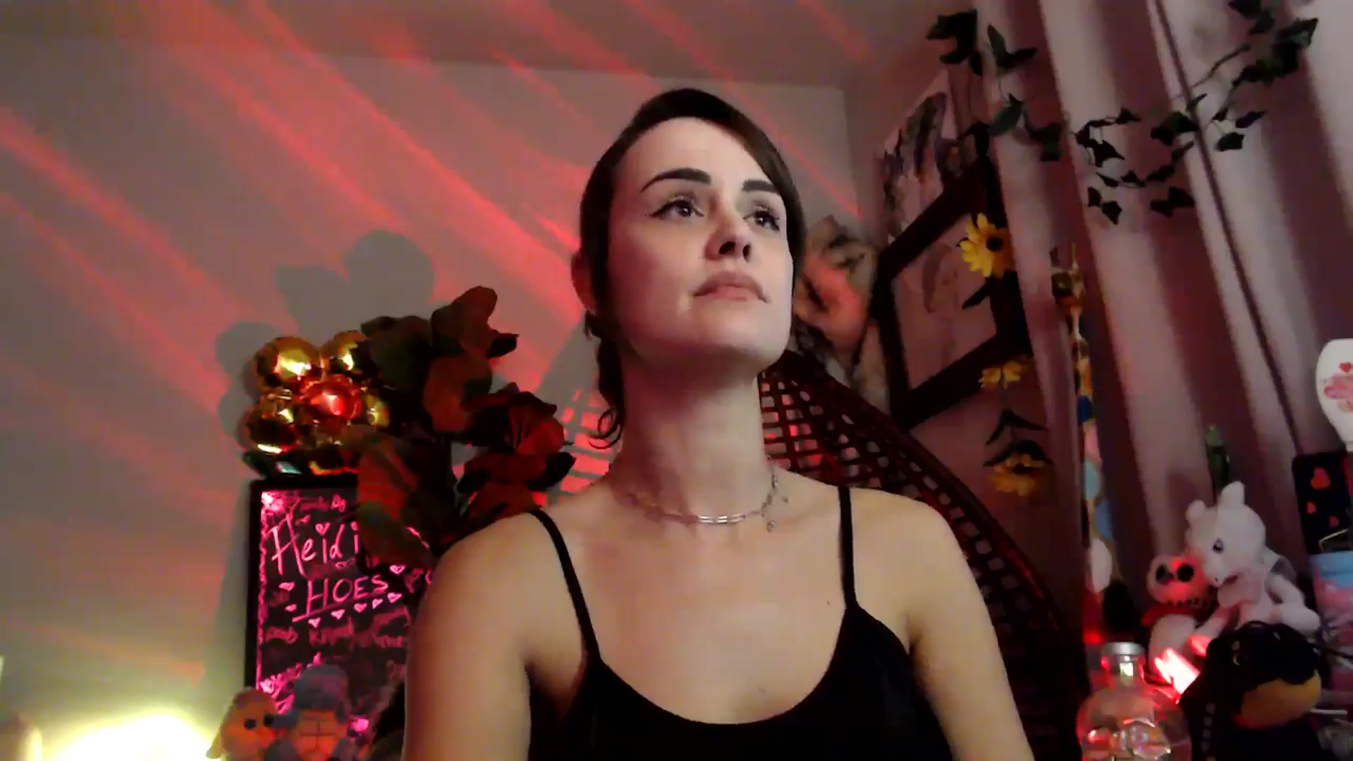 Gallery image thumbnail from HeidiKlumsy's myfreecams stream on, 11/23/2025, 06:56 image 18 of 20
