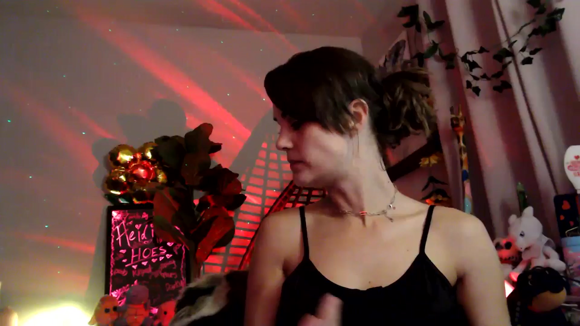 Gallery image thumbnail from HeidiKlumsy's myfreecams stream on, 11/23/2025, 06:56 image 13 of 20