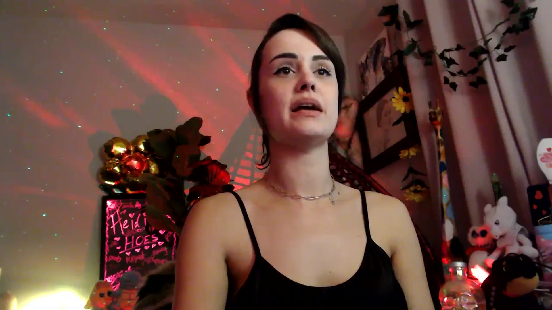 Gallery image thumbnail from HeidiKlumsy's myfreecams stream on, 11/23/2025, 06:56 image 16 of 20