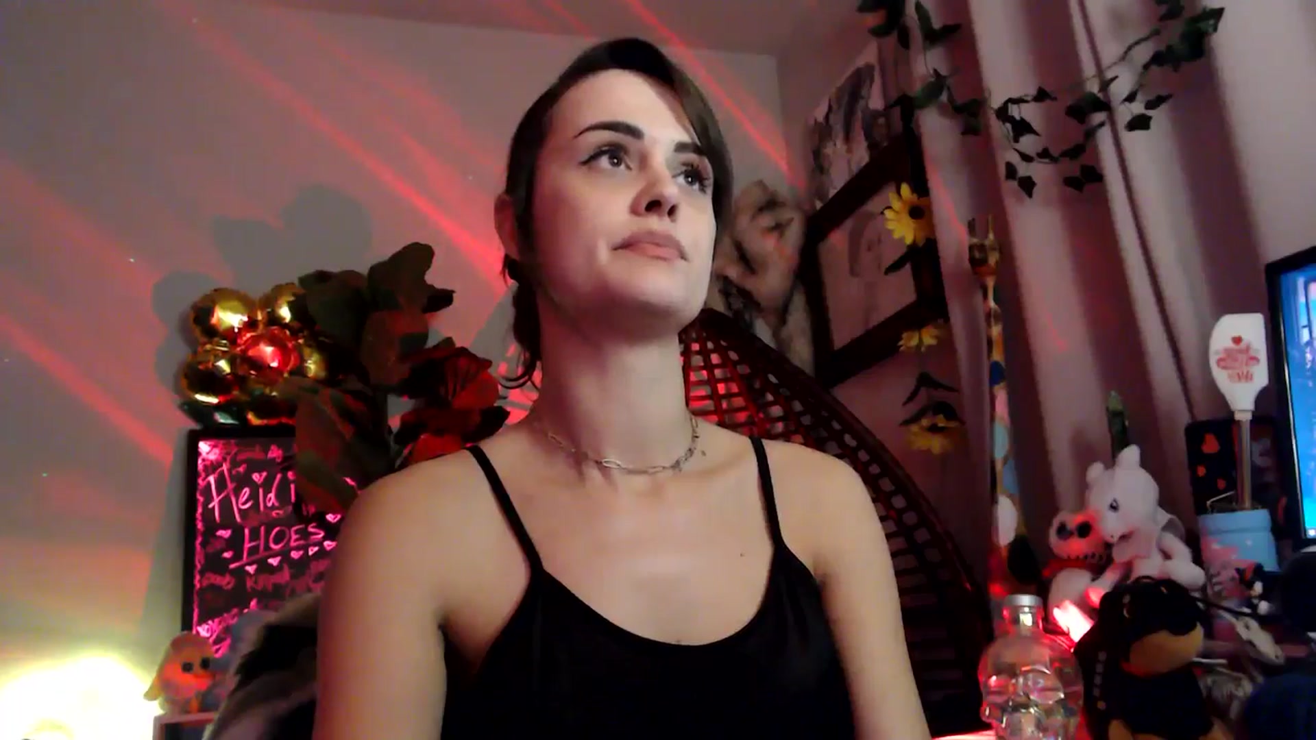 Gallery image thumbnail from HeidiKlumsy's myfreecams stream on, 11/23/2025, 06:56 image 8 of 20