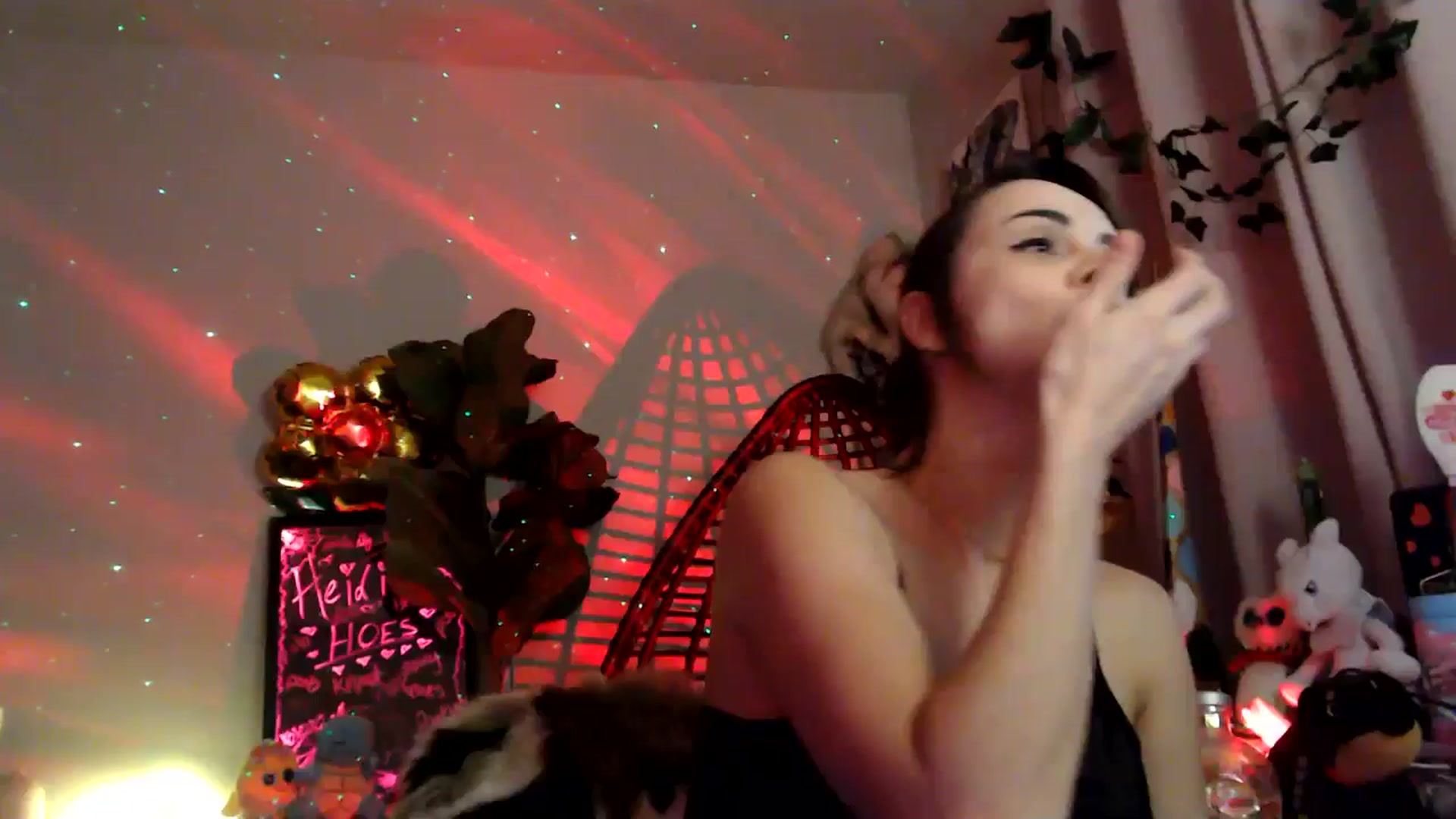 Gallery image thumbnail from HeidiKlumsy's myfreecams stream on, 11/23/2025, 06:56 image 19 of 20