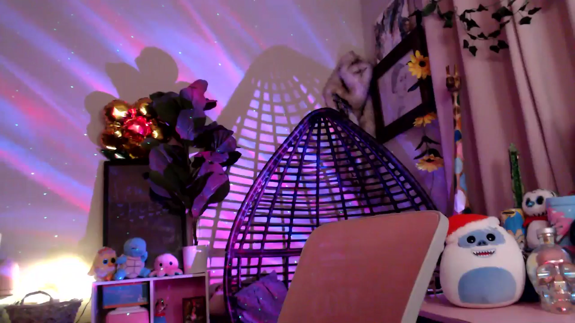 Gallery image thumbnail from HeidiKlumsy's myfreecams stream on, 11/25/2025, 08:50 image 10 of 20