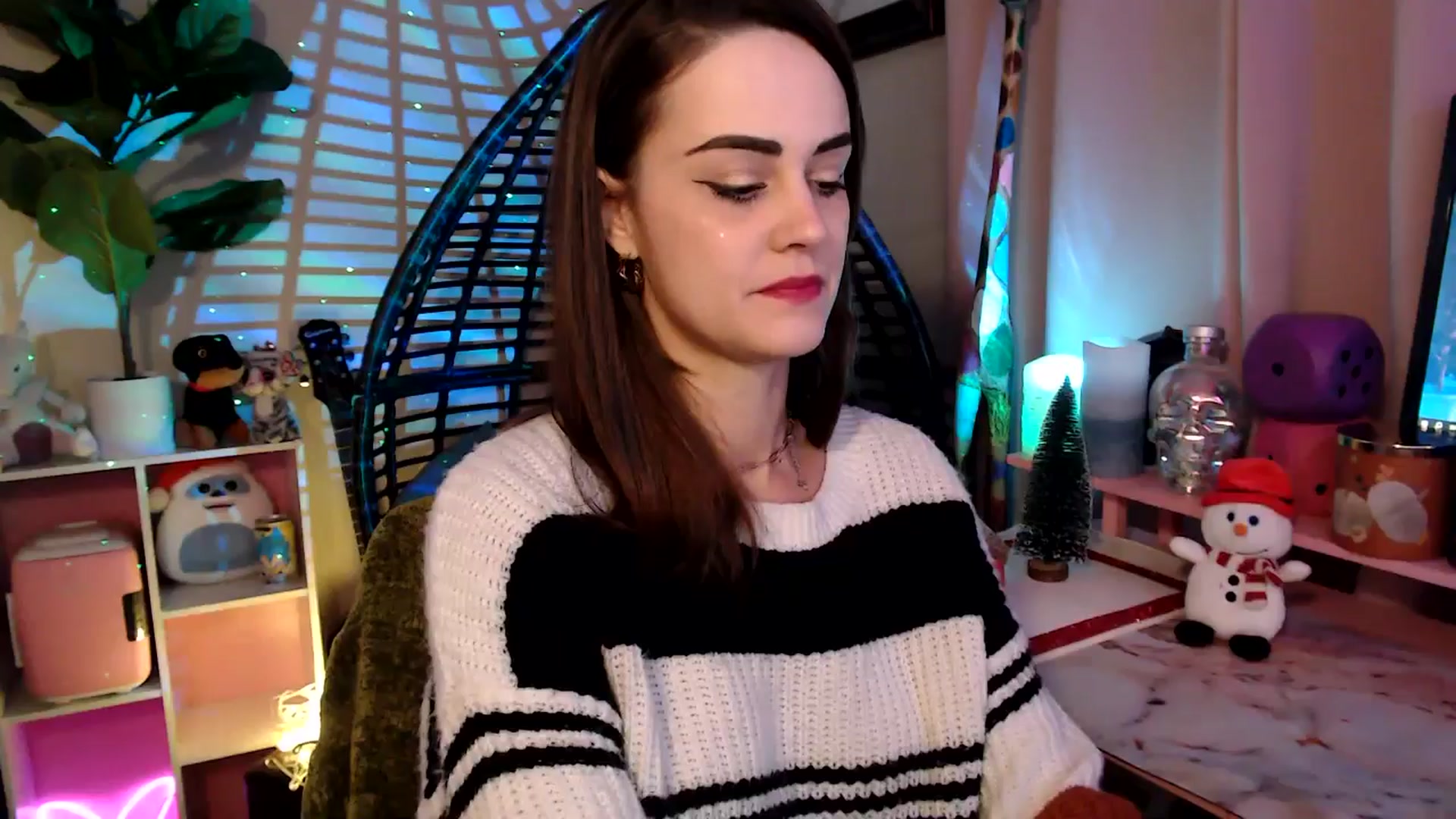 Gallery image thumbnail from HeidiKlumsy's myfreecams stream on, 11/28/2025, 03:30 image 7 of 20