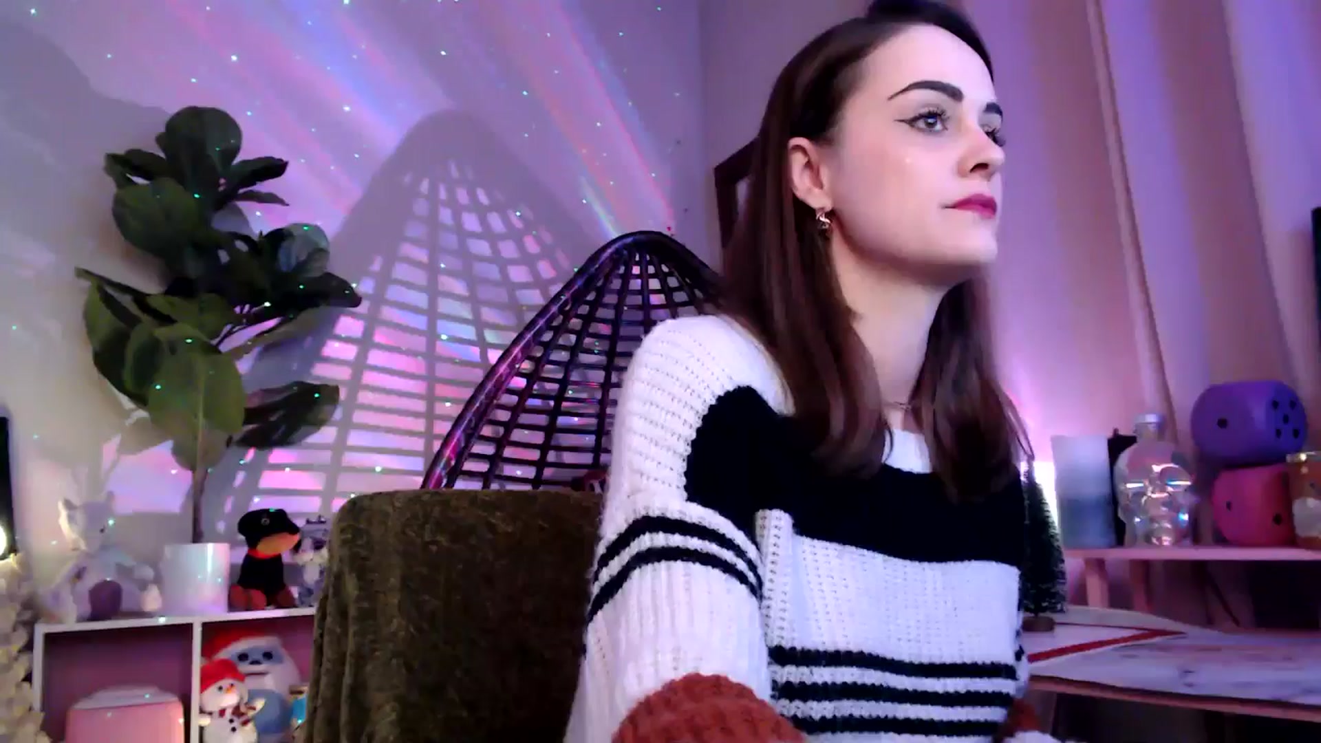 Gallery image thumbnail from HeidiKlumsy's myfreecams stream on, 11/28/2025, 03:30 image 1 of 20