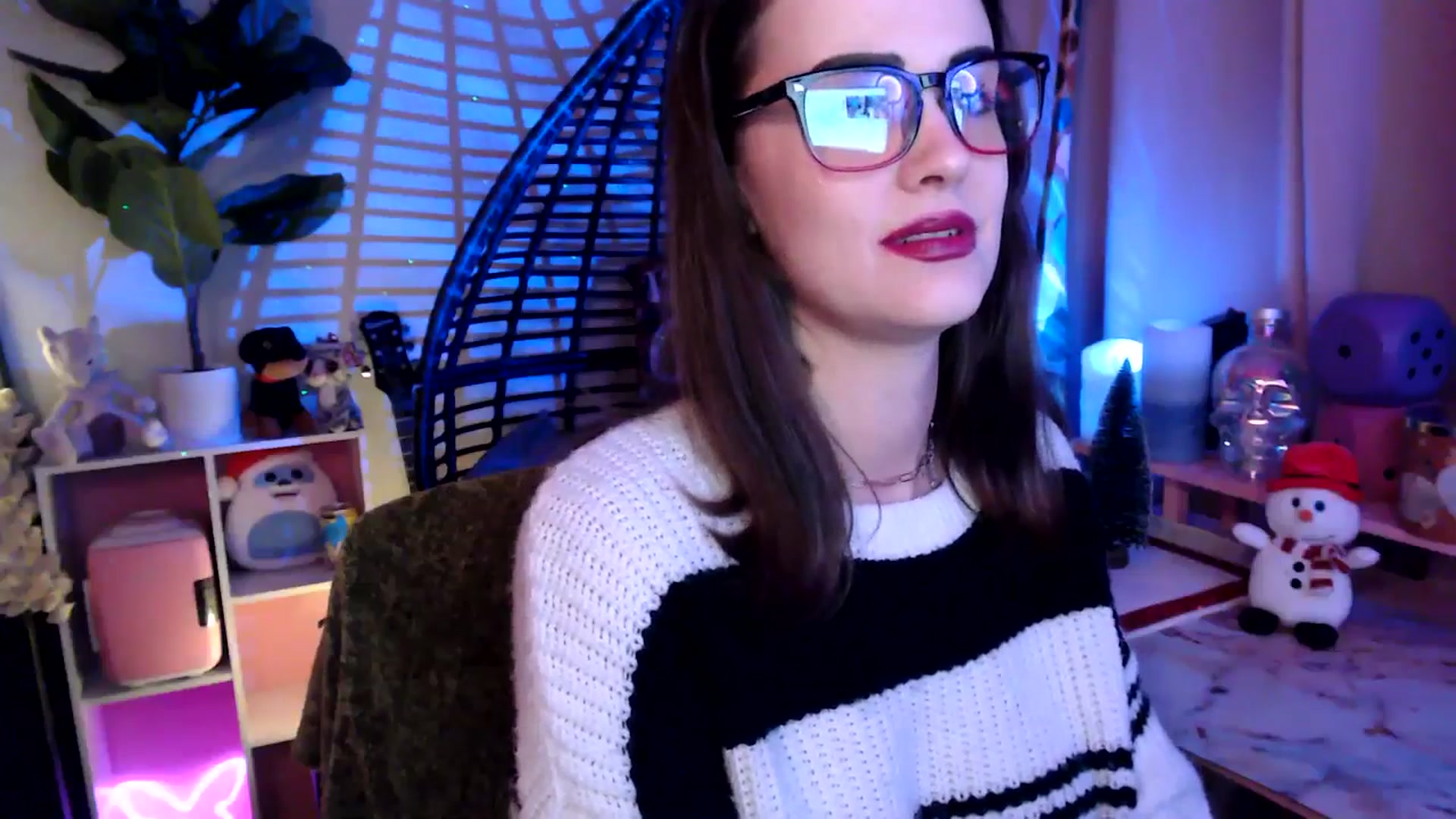Gallery image thumbnail from HeidiKlumsy's myfreecams stream on, 11/28/2025, 03:30 image 12 of 20