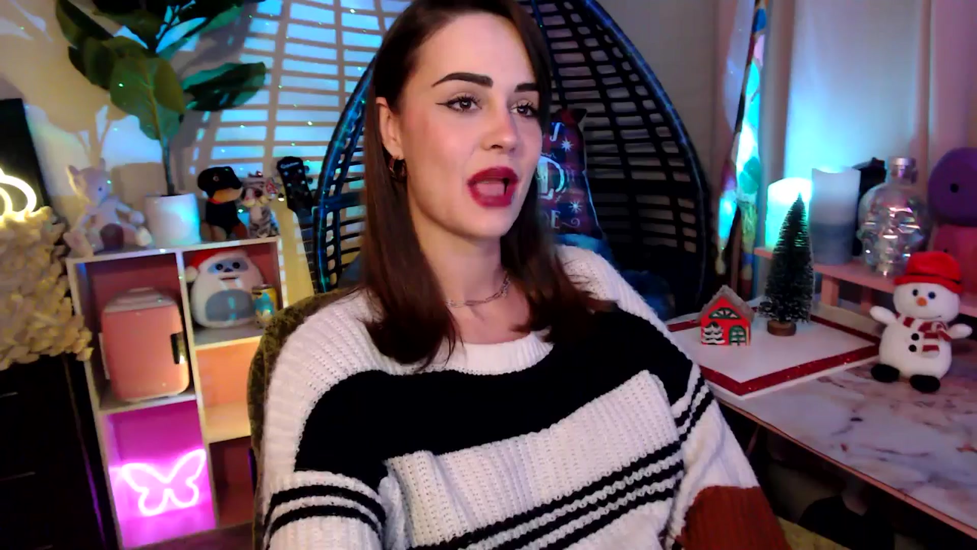 Gallery image thumbnail from HeidiKlumsy's myfreecams stream on, 11/28/2025, 03:30 image 14 of 20
