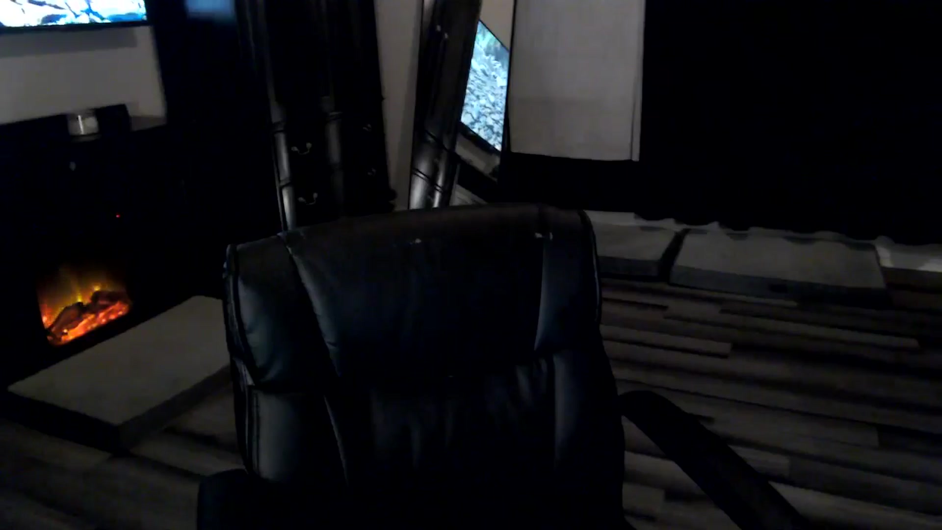 Gallery image thumbnail from HeidiKlumsy's myfreecams stream on, 12/03/2025, 02:24 image 3 of 20