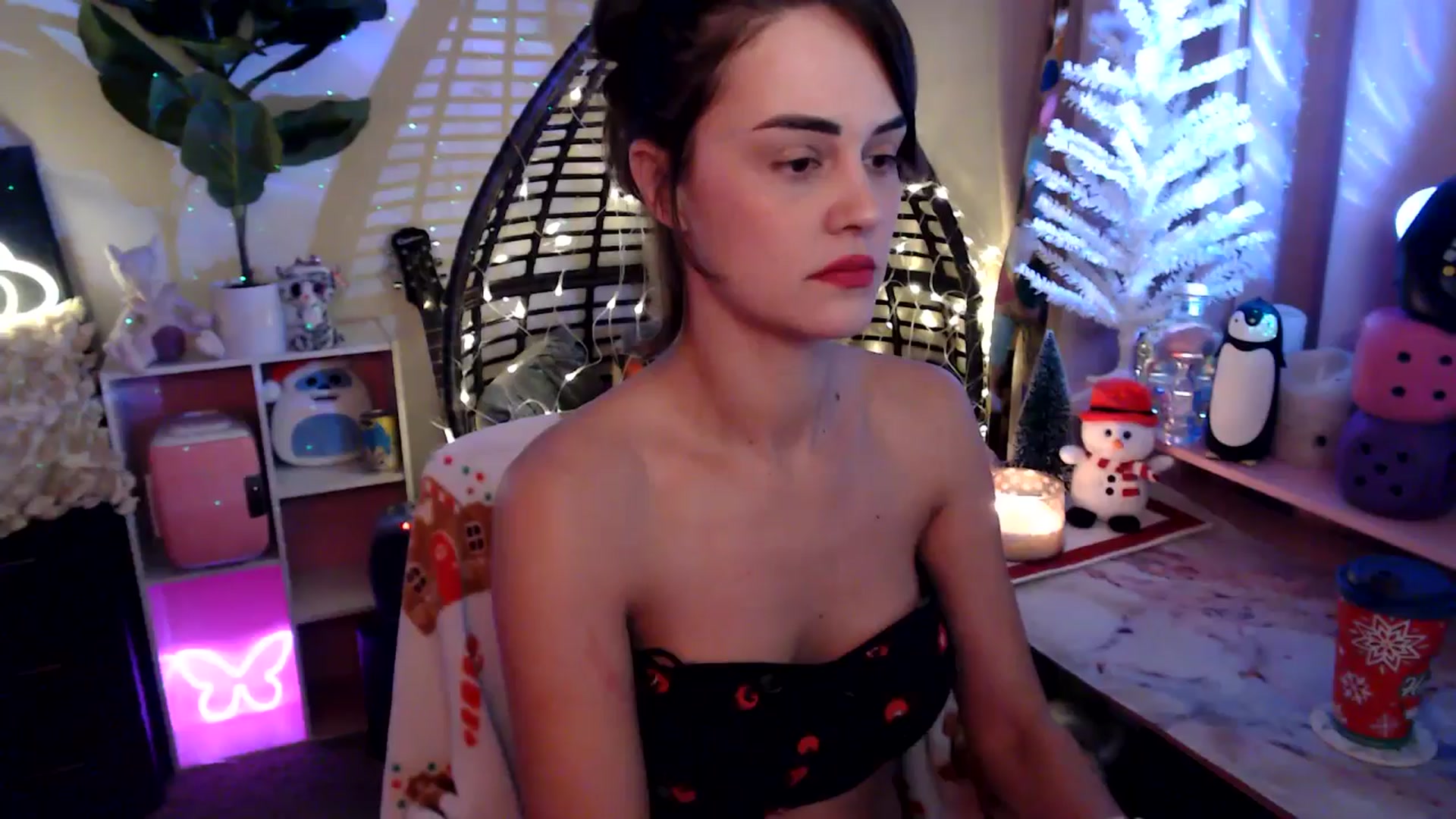 Gallery image thumbnail from HeidiKlumsy's myfreecams stream on, 12/16/2025, 02:07 image 2 of 20