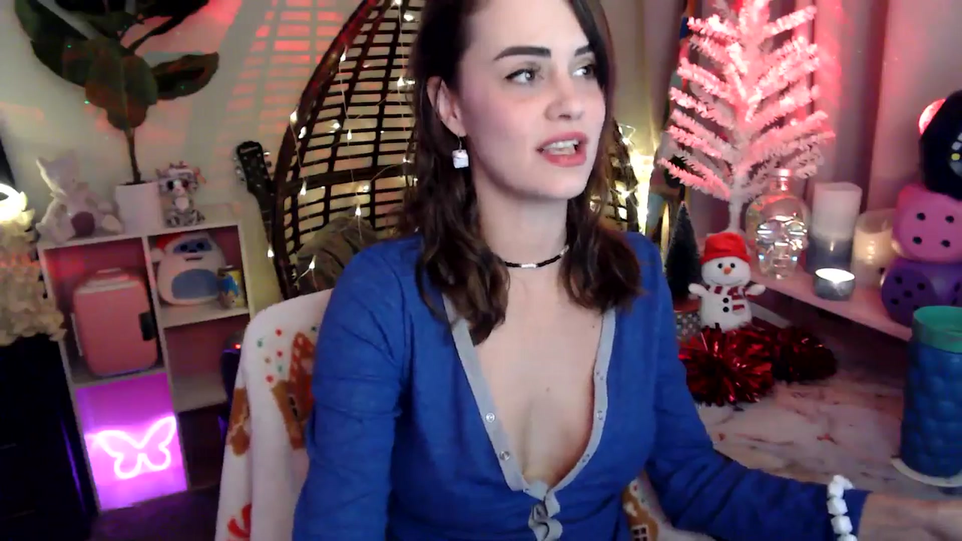 Gallery image thumbnail from HeidiKlumsy's myfreecams stream on, 12/17/2025, 07:26 image 15 of 20