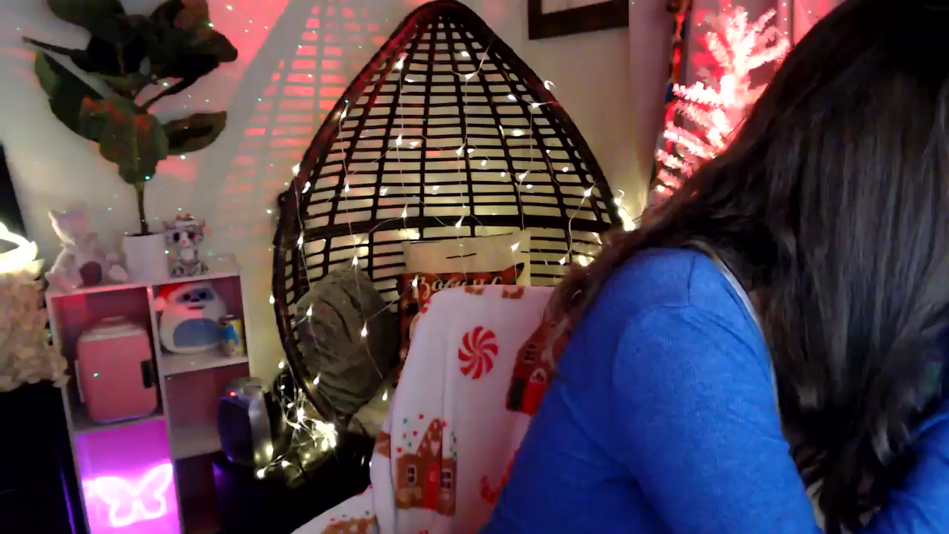 Gallery image thumbnail from HeidiKlumsy's myfreecams stream on, 12/17/2025, 08:22 image 4 of 20