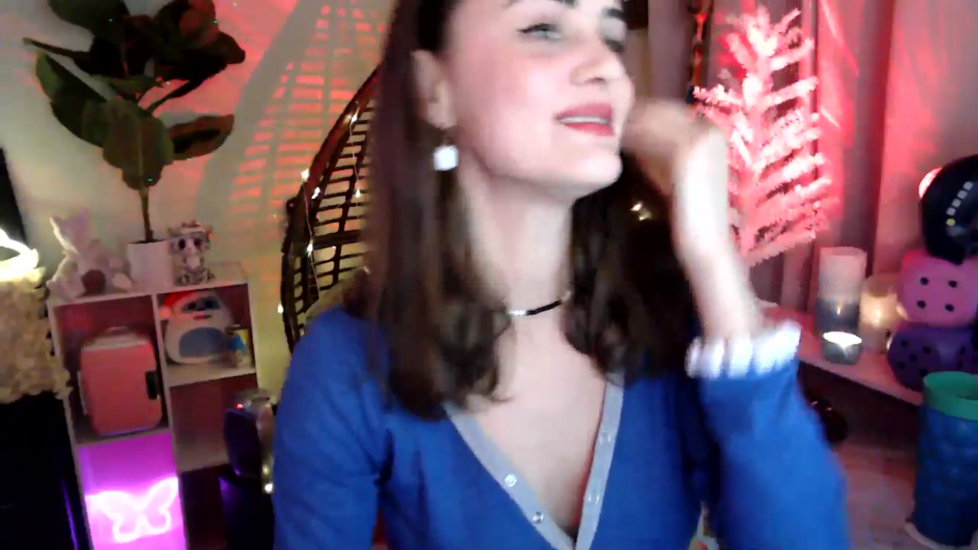 Gallery image thumbnail from HeidiKlumsy's myfreecams stream on, 12/17/2025, 08:22 image 8 of 20