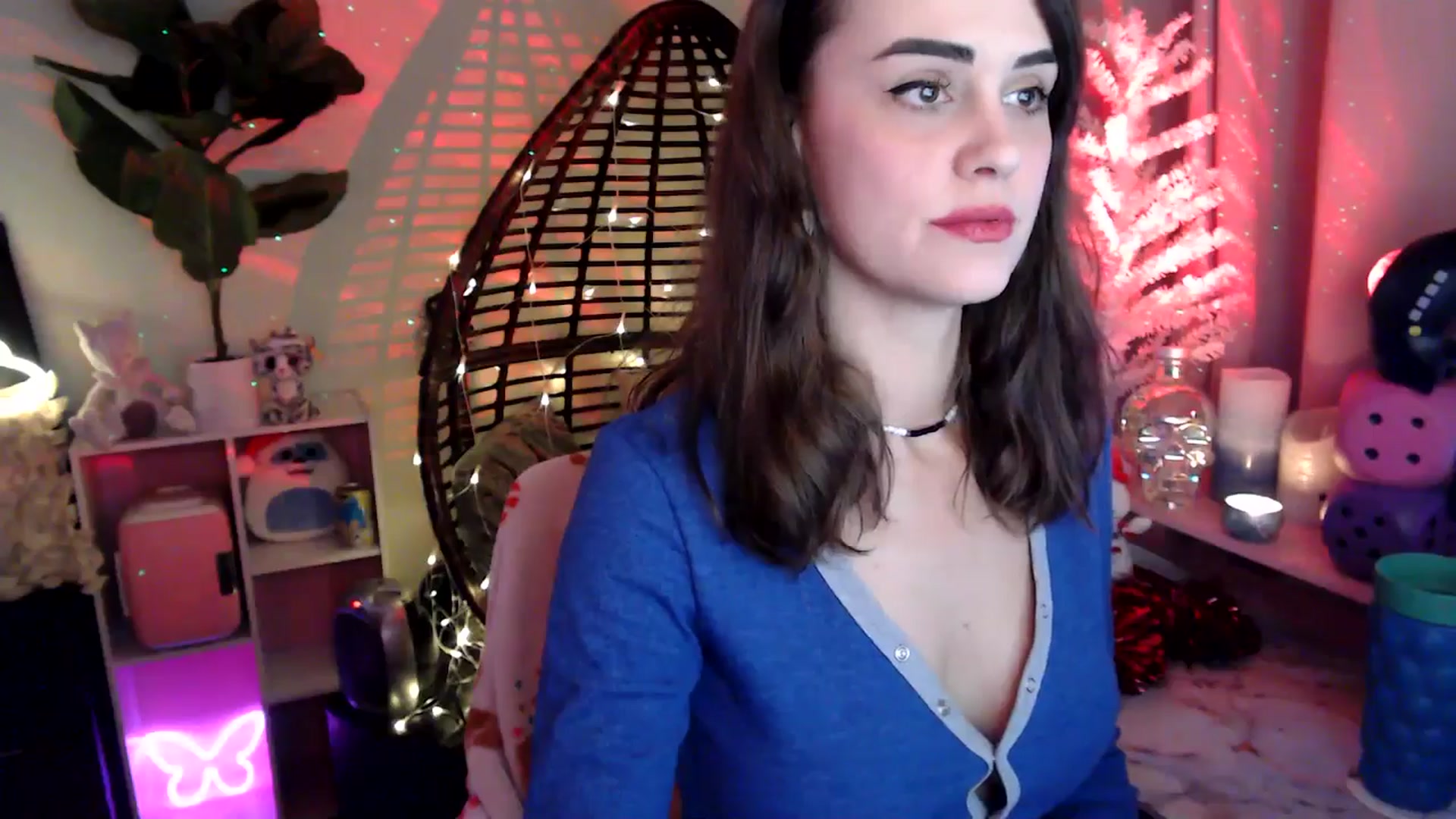 Gallery image thumbnail from HeidiKlumsy's myfreecams stream on, 12/17/2025, 08:22 image 6 of 20