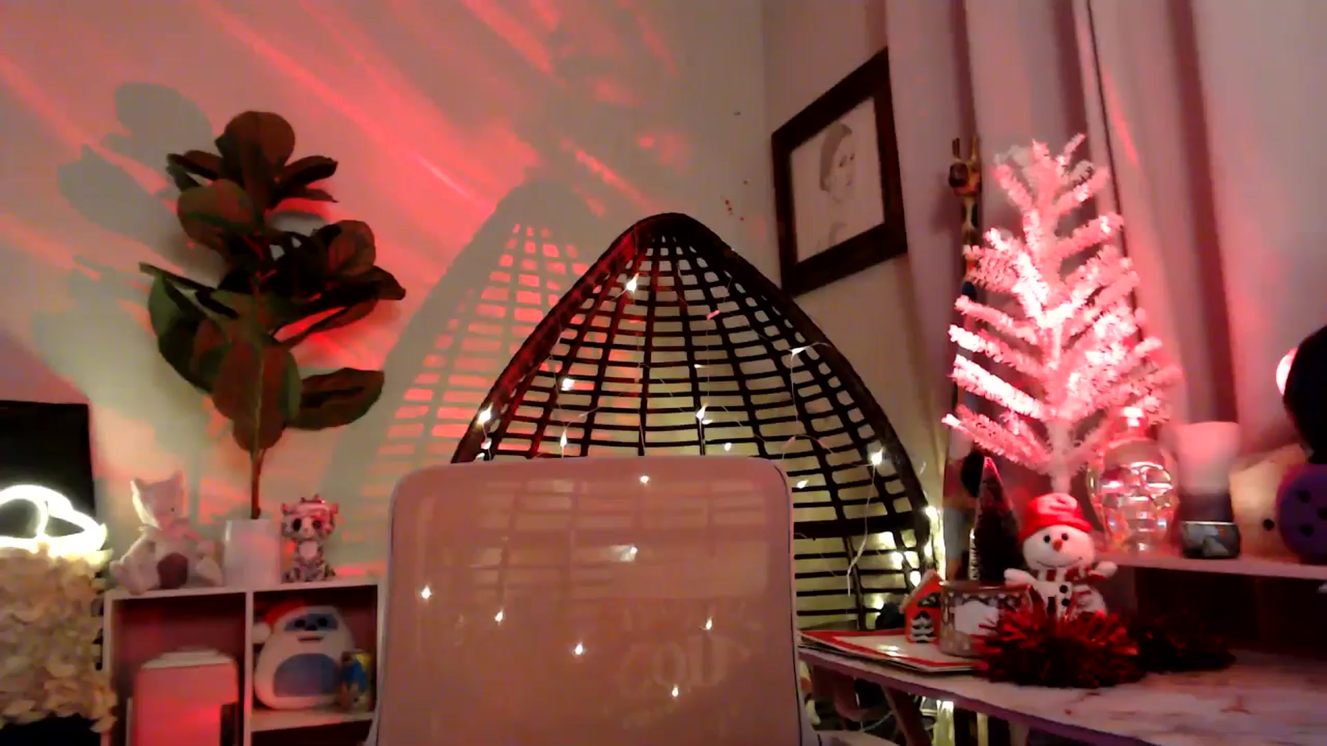 Gallery image thumbnail from HeidiKlumsy's myfreecams stream on, 12/18/2025, 24:39 image 11 of 20