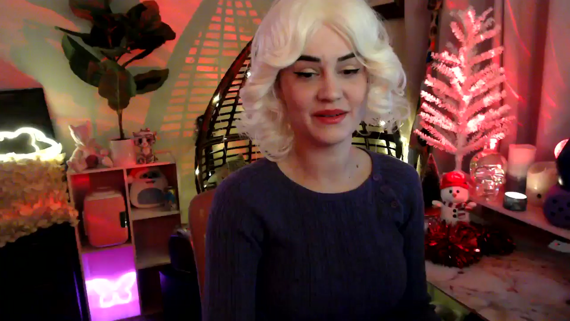 Gallery image thumbnail from HeidiKlumsy's myfreecams stream on, 12/18/2025, 24:39 image 1 of 20