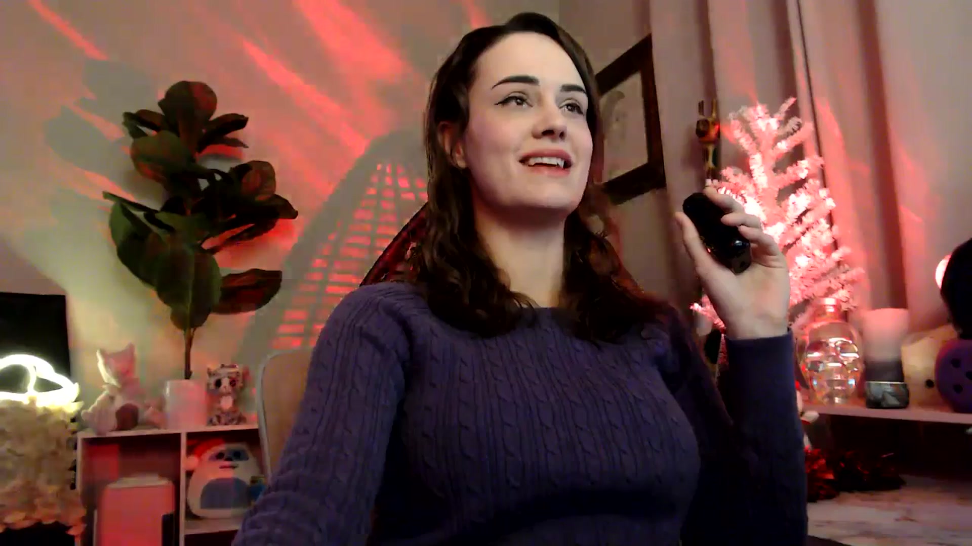 Gallery image thumbnail from HeidiKlumsy's myfreecams stream on, 12/18/2025, 24:39 image 13 of 20