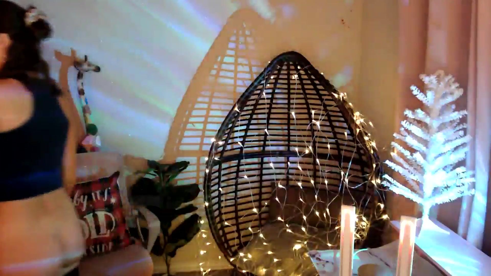 Gallery image thumbnail from HeidiKlumsy's myfreecams stream on, 12/20/2025, 04:47 image 2 of 20