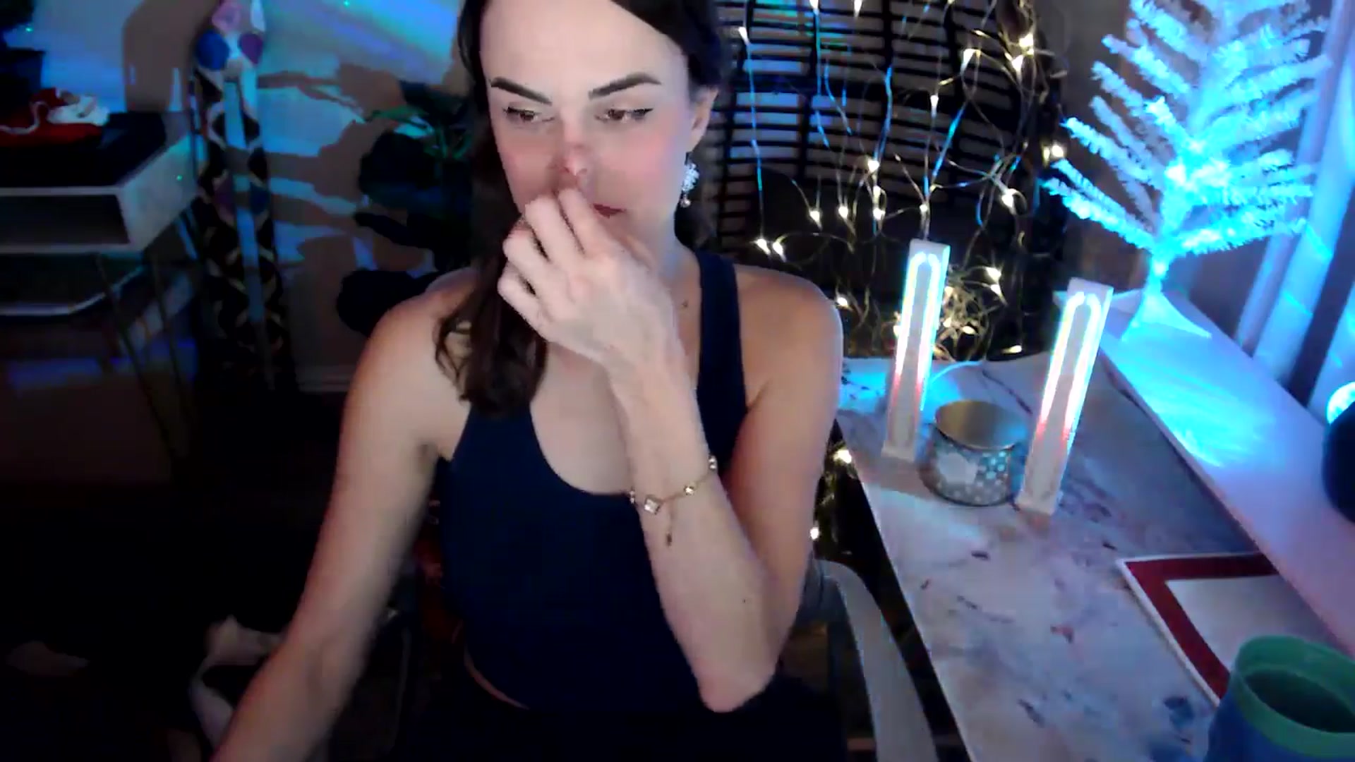 Gallery image thumbnail from HeidiKlumsy's myfreecams stream on, 12/20/2025, 04:47 image 6 of 20