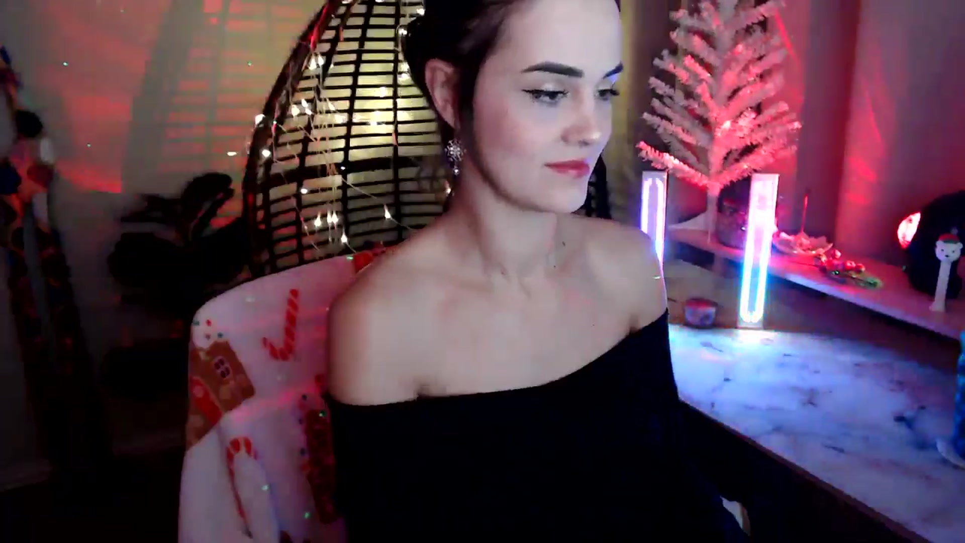 Gallery image thumbnail from HeidiKlumsy's myfreecams stream on, 12/21/2025, 08:20 image 2 of 20