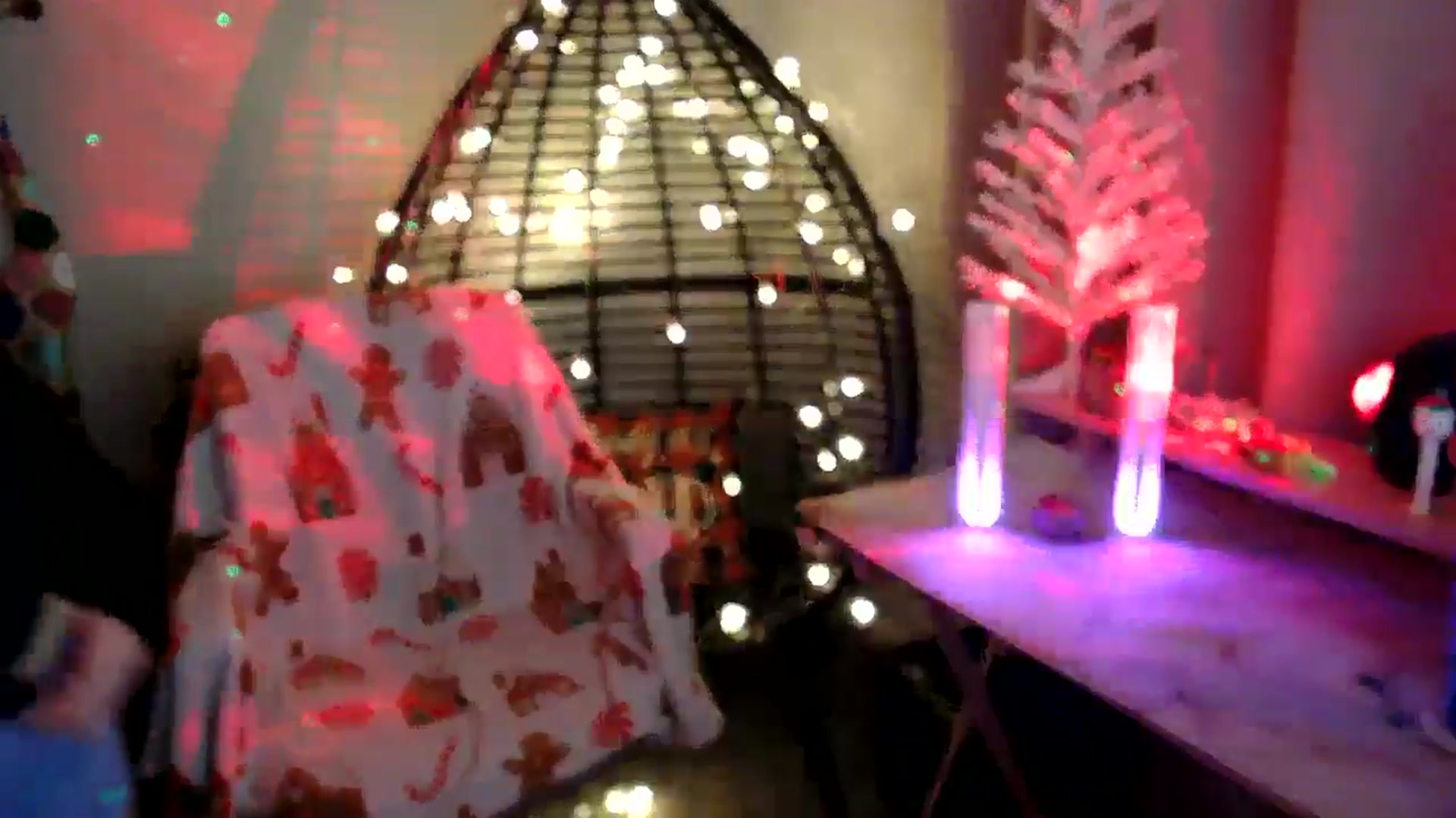 Gallery image thumbnail from HeidiKlumsy's myfreecams stream on, 12/21/2025, 08:20 image 5 of 20