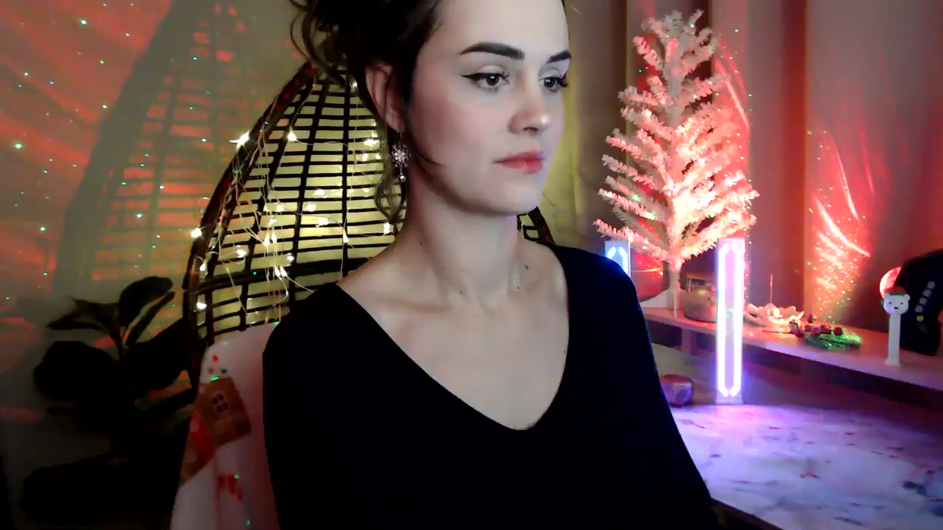 Gallery image thumbnail from HeidiKlumsy's myfreecams stream on, 12/21/2025, 08:20 image 10 of 20