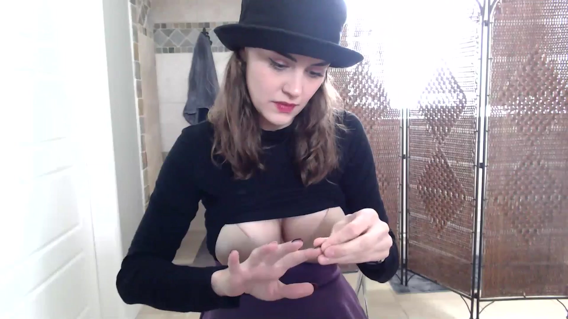 Gallery image thumbnail from HeidiKlumsy's myfreecams stream on, 12/31/2025, 21:18 image 3 of 20